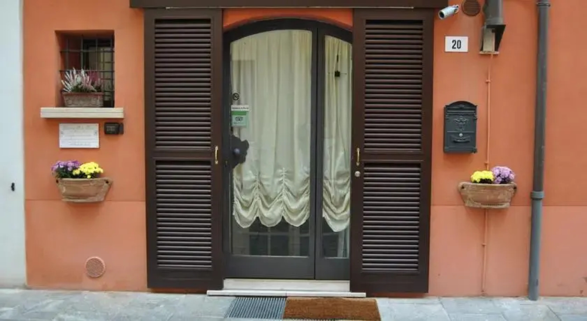 Dimora Porta Fiume Alloggio Con Uso di Cucina del Mondo Antico