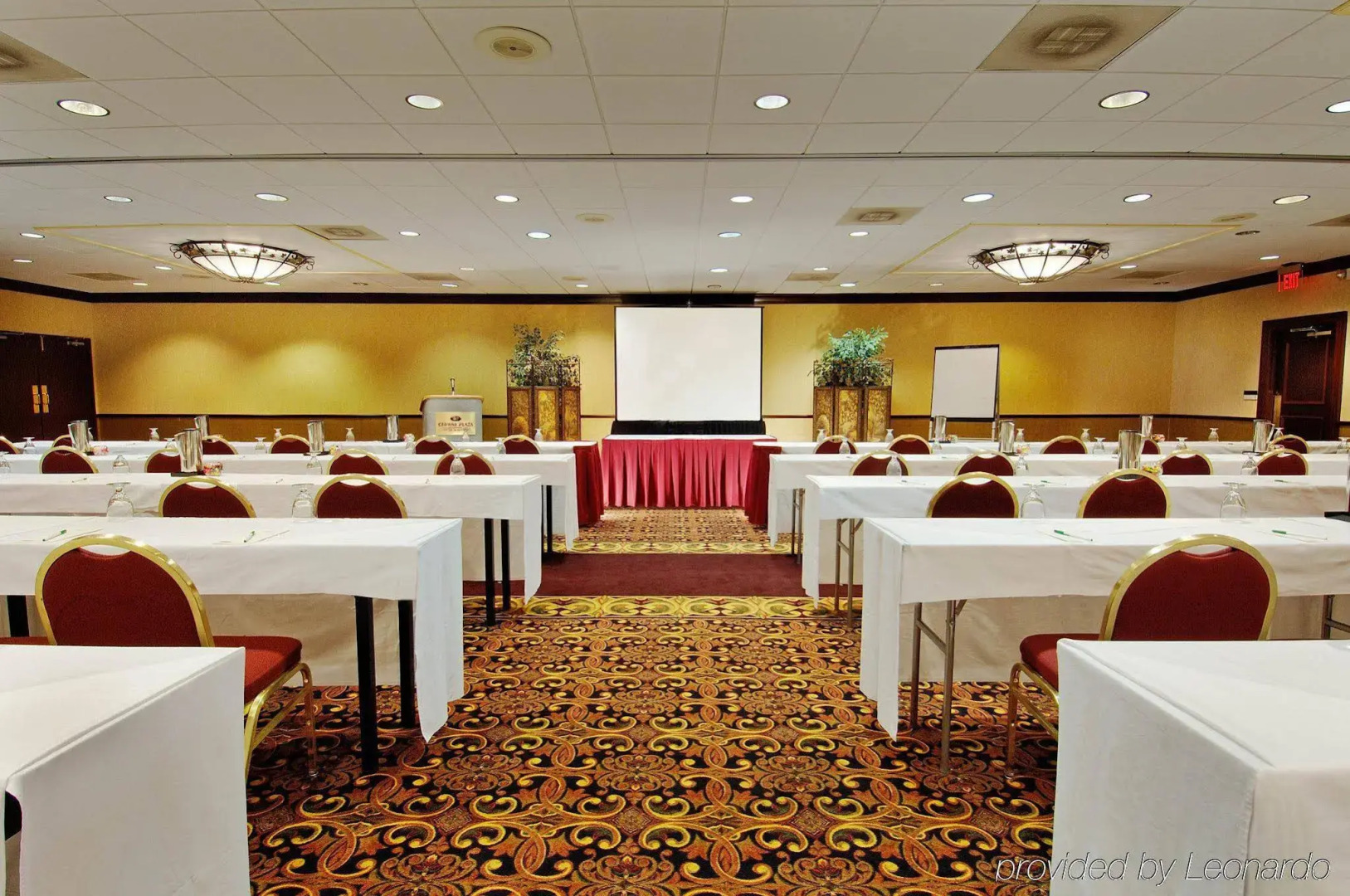 Doubletree by Hilton McLean Tysons