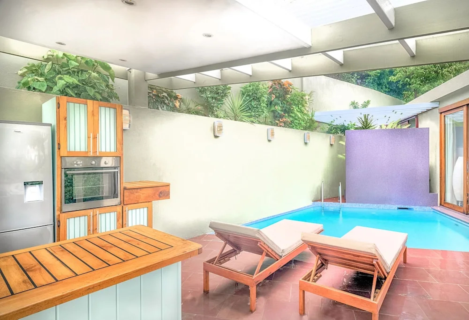 473 Grenada Boutique Resort