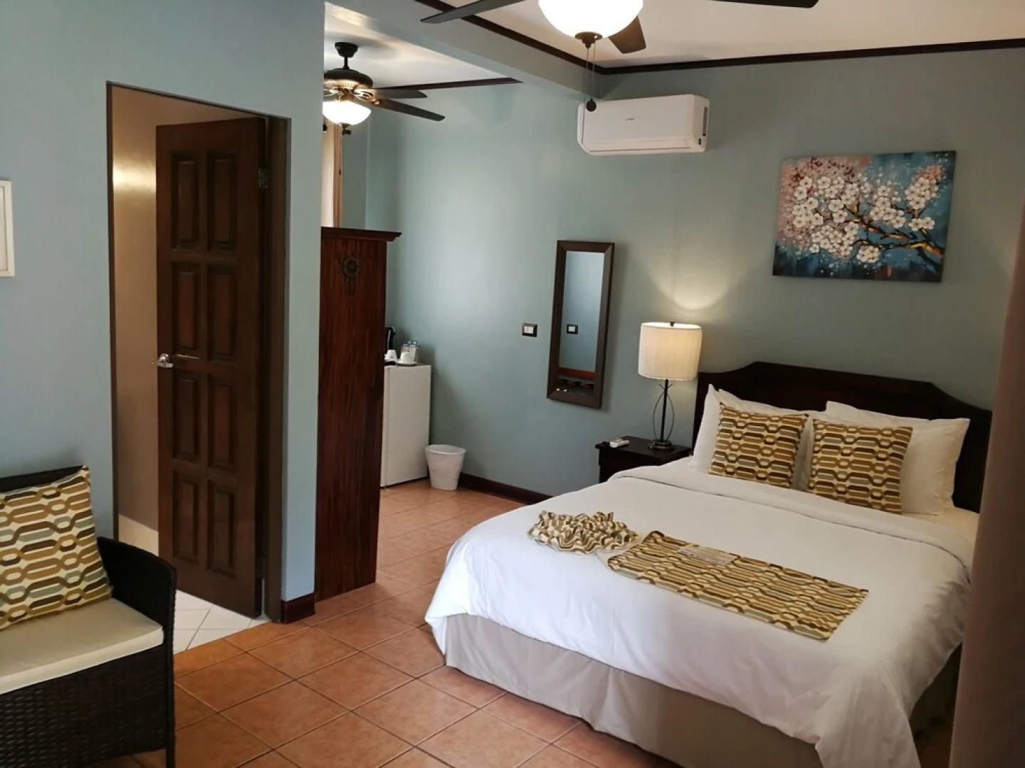 Espadilla Gardens Hotel