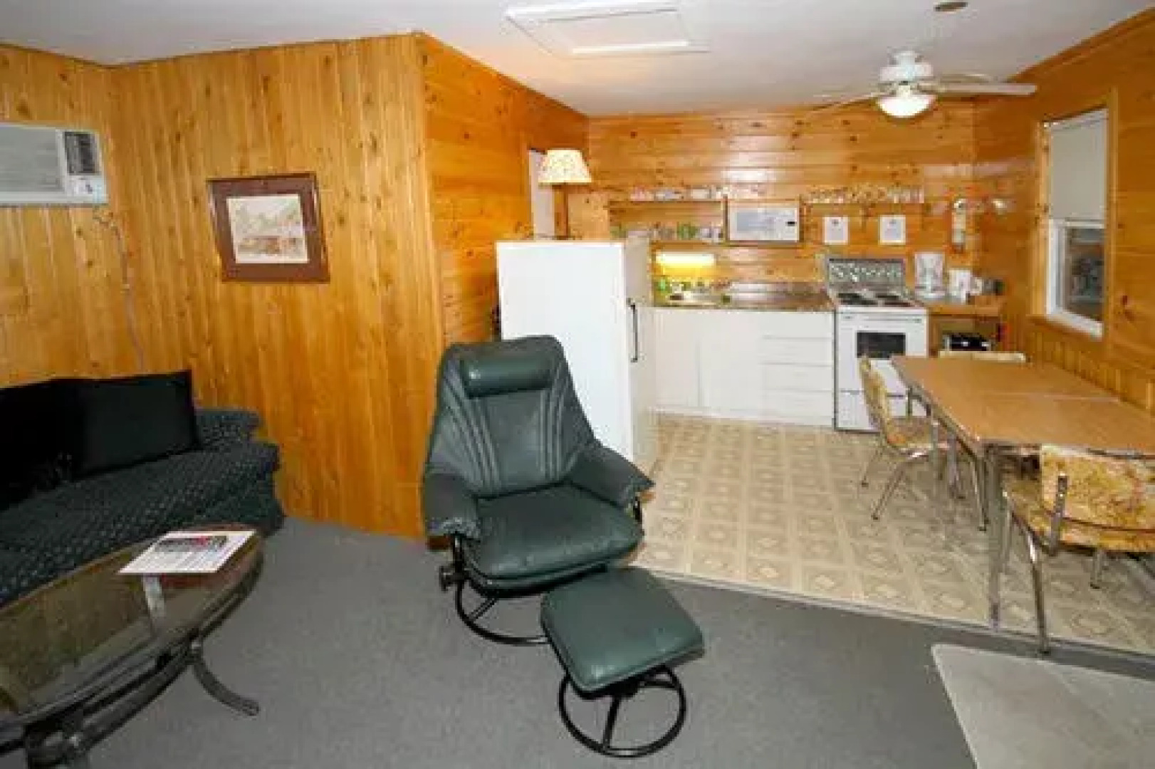 Spectacle Lake Lodge