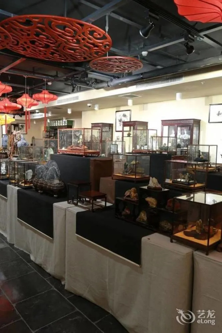 Qingdao Zhongyang Business Hotel