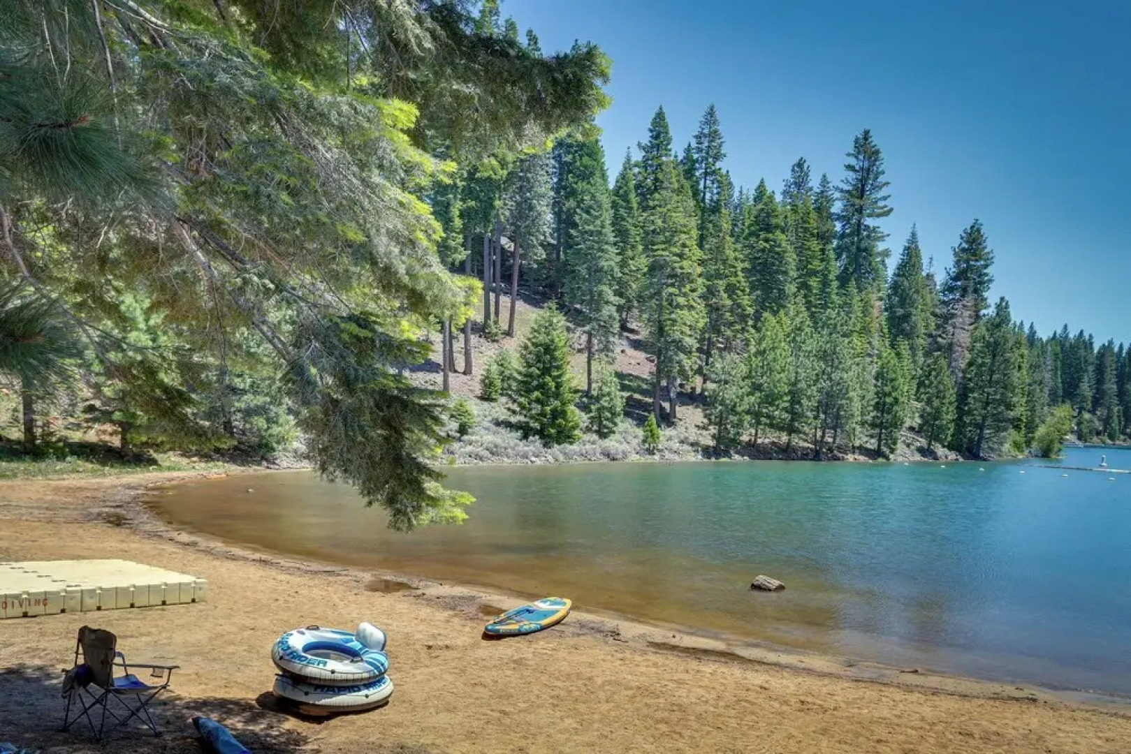 Woodsy Lake Almanor Cabin w/ Community Perks!