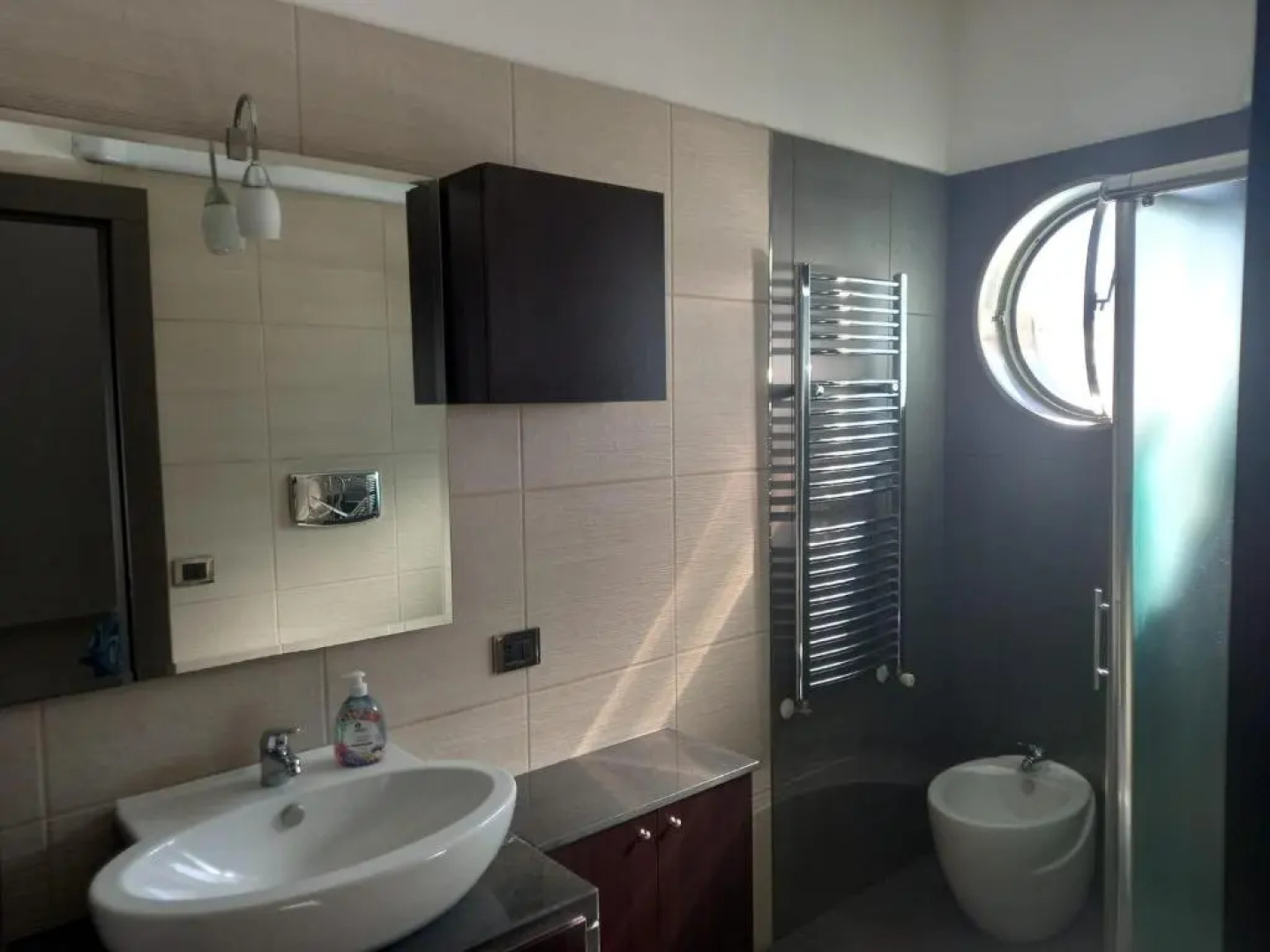 Appartamento vicino Reggia e Anfiteatro con garage