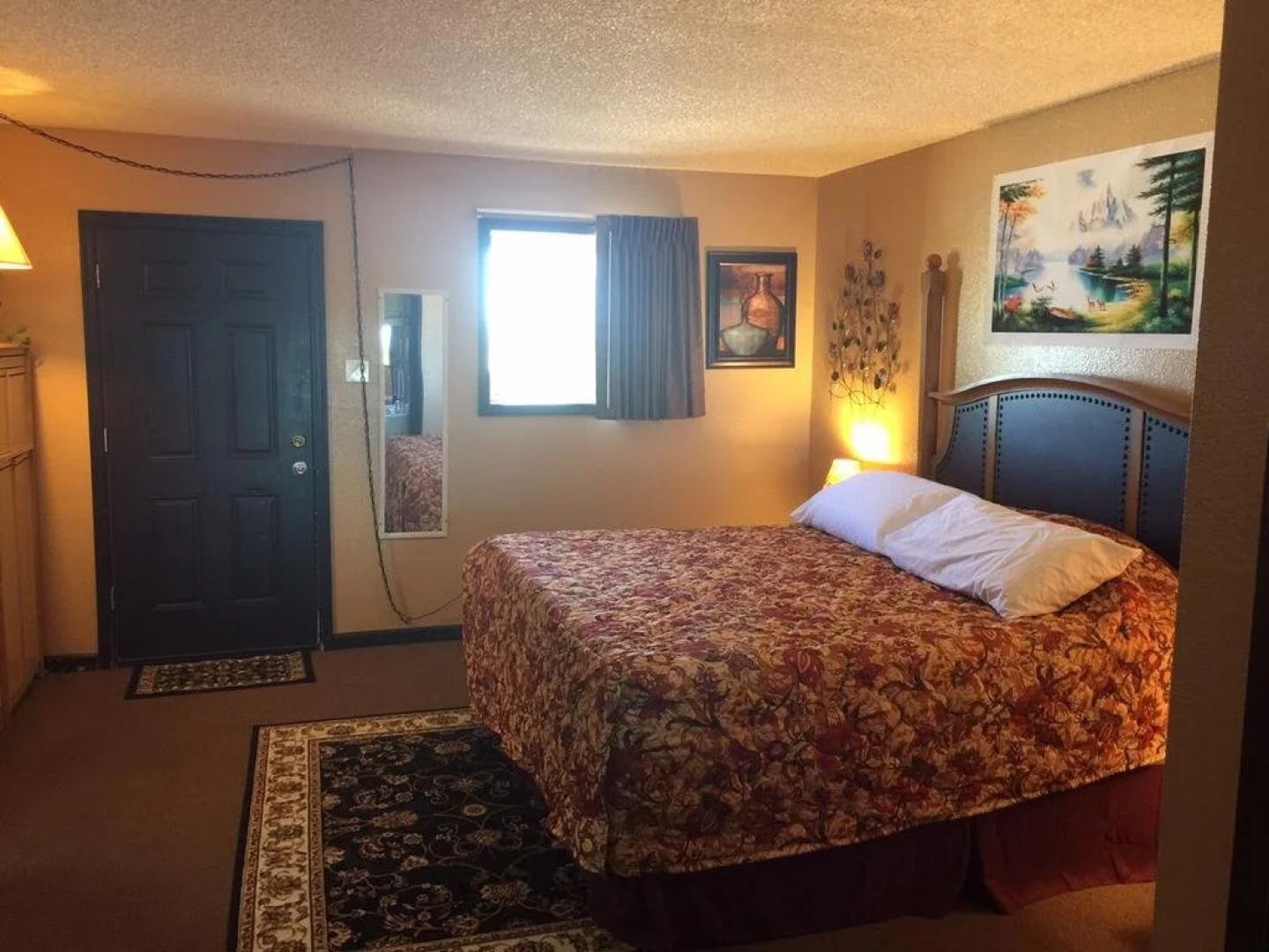 La Siesta Motel & RV Resort