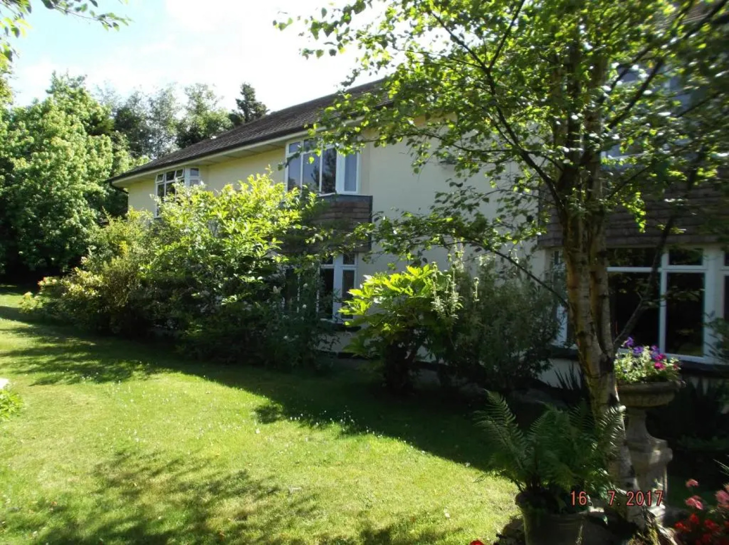 The Cedar Lodge Hotel and Restaurant