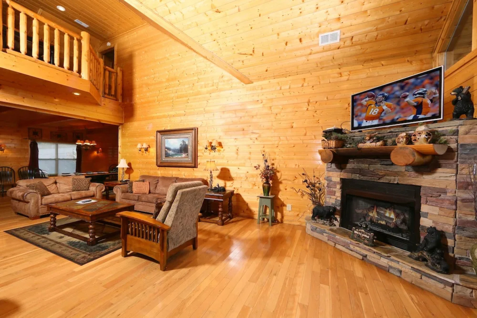 Mountain Shadow Lodge - Six Bedroom Cabin