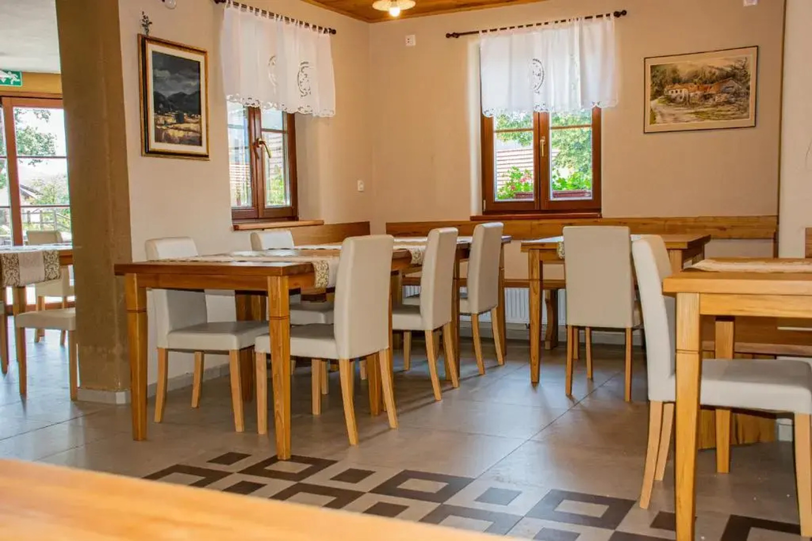 youth hostel arsviva