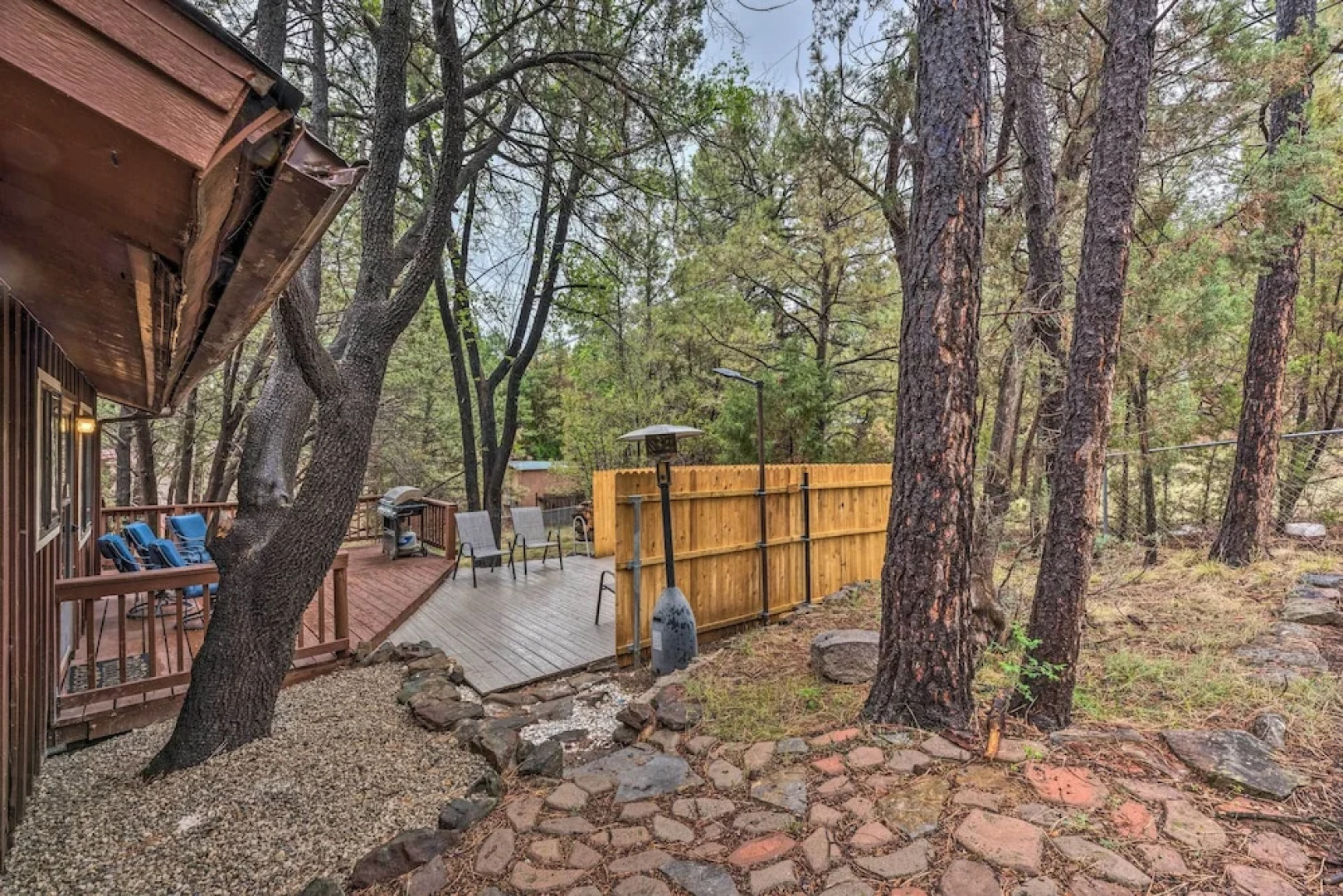 Rustic Ruidoso Cabin w/ Large Deck & Grill!