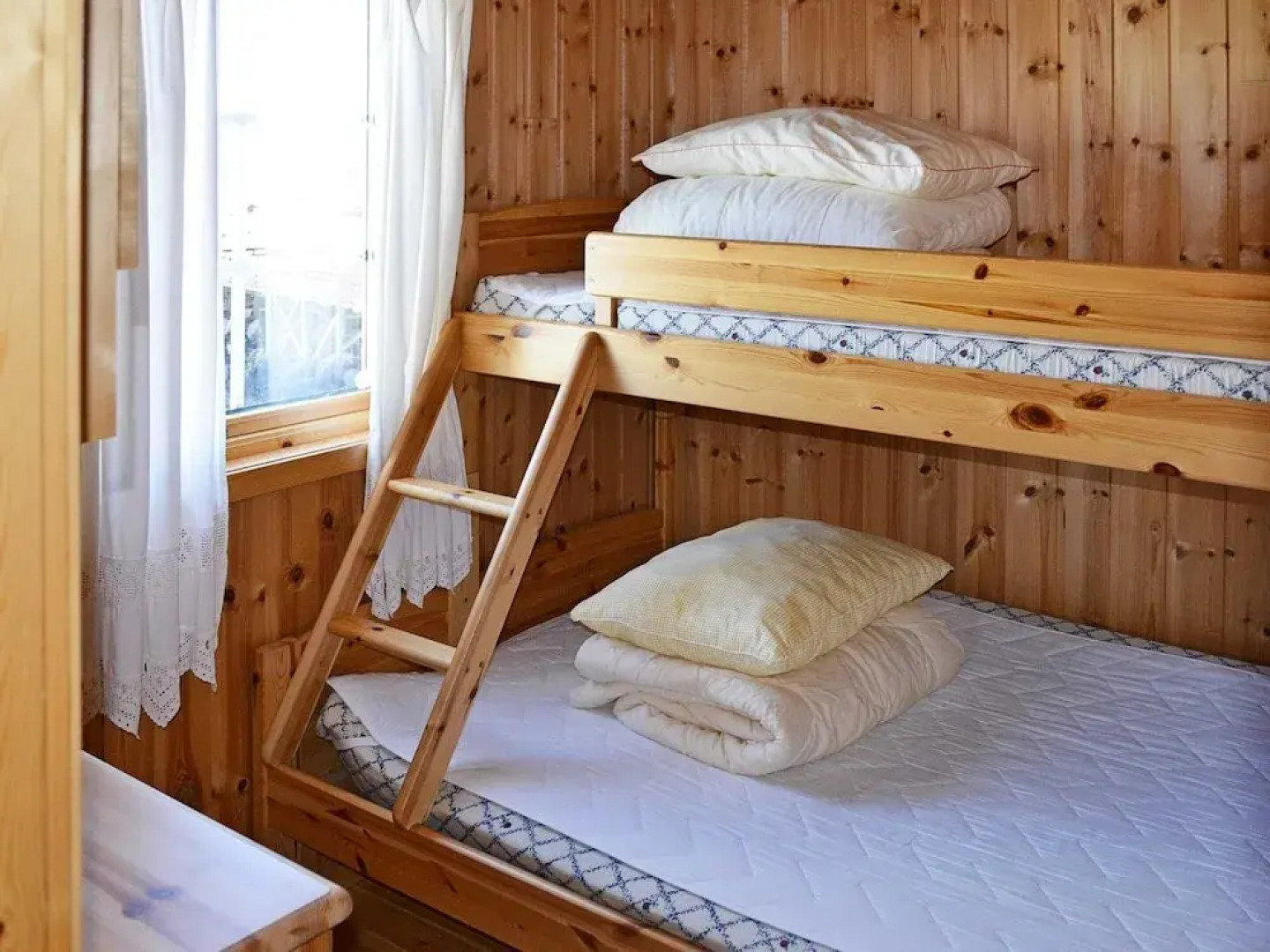 3 Person Holiday Home in Henningsvaer-by Traum