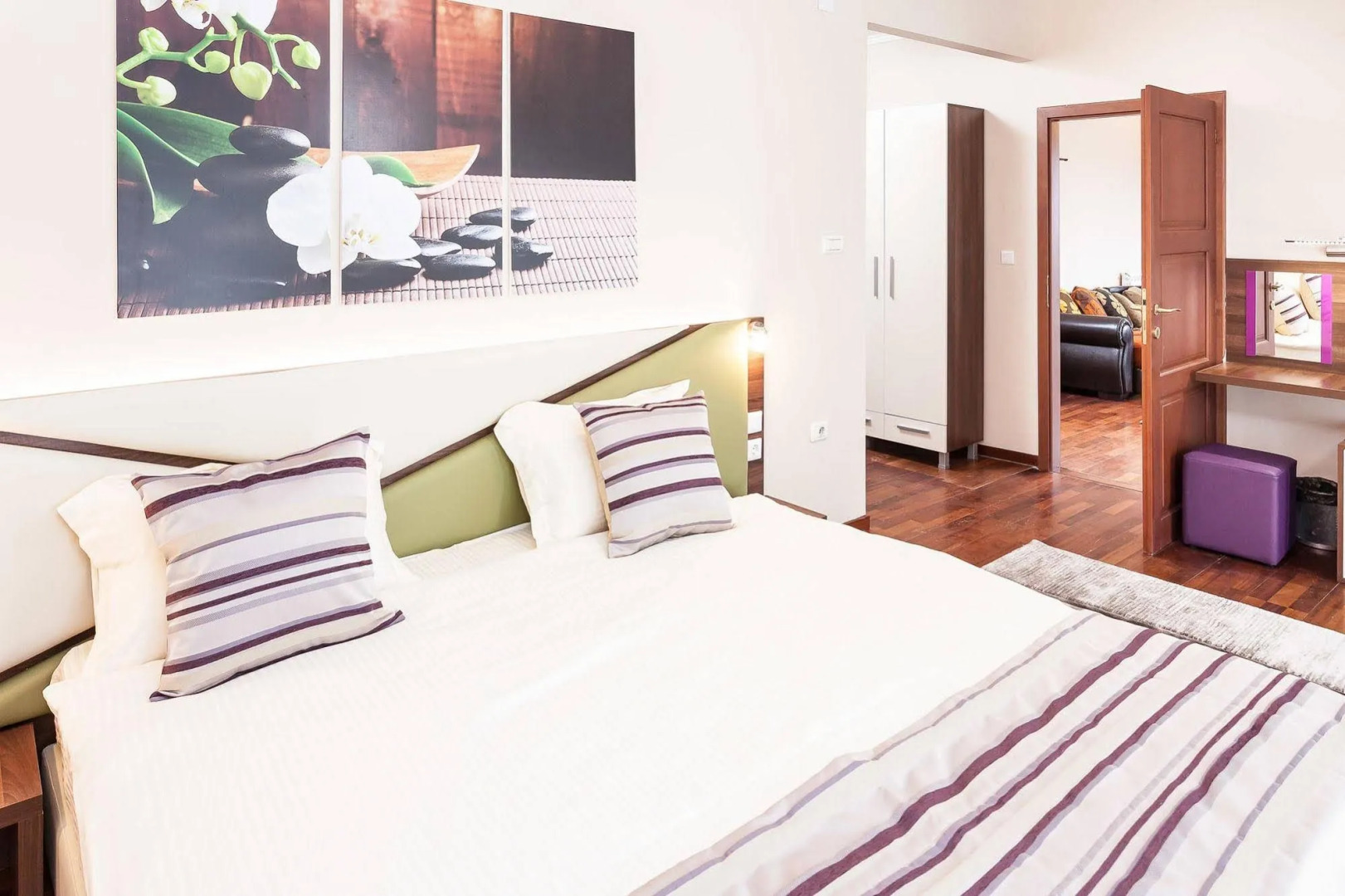 Modern Inn Boutique Hotel