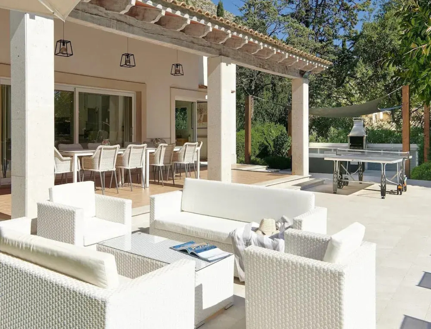 Villa on the Foot of La Font Hills