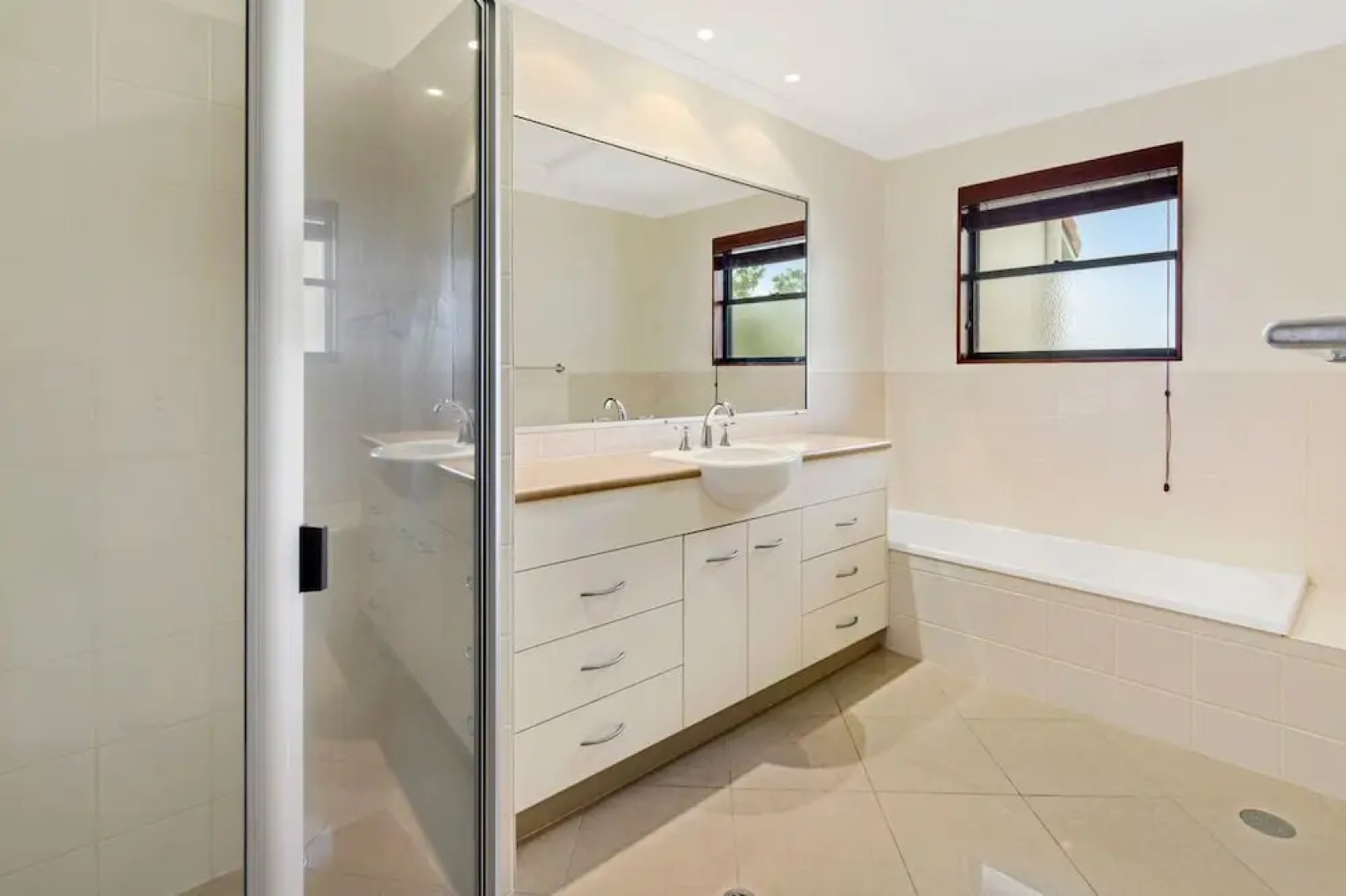 Luxury Beach Unit Dolphin Heads