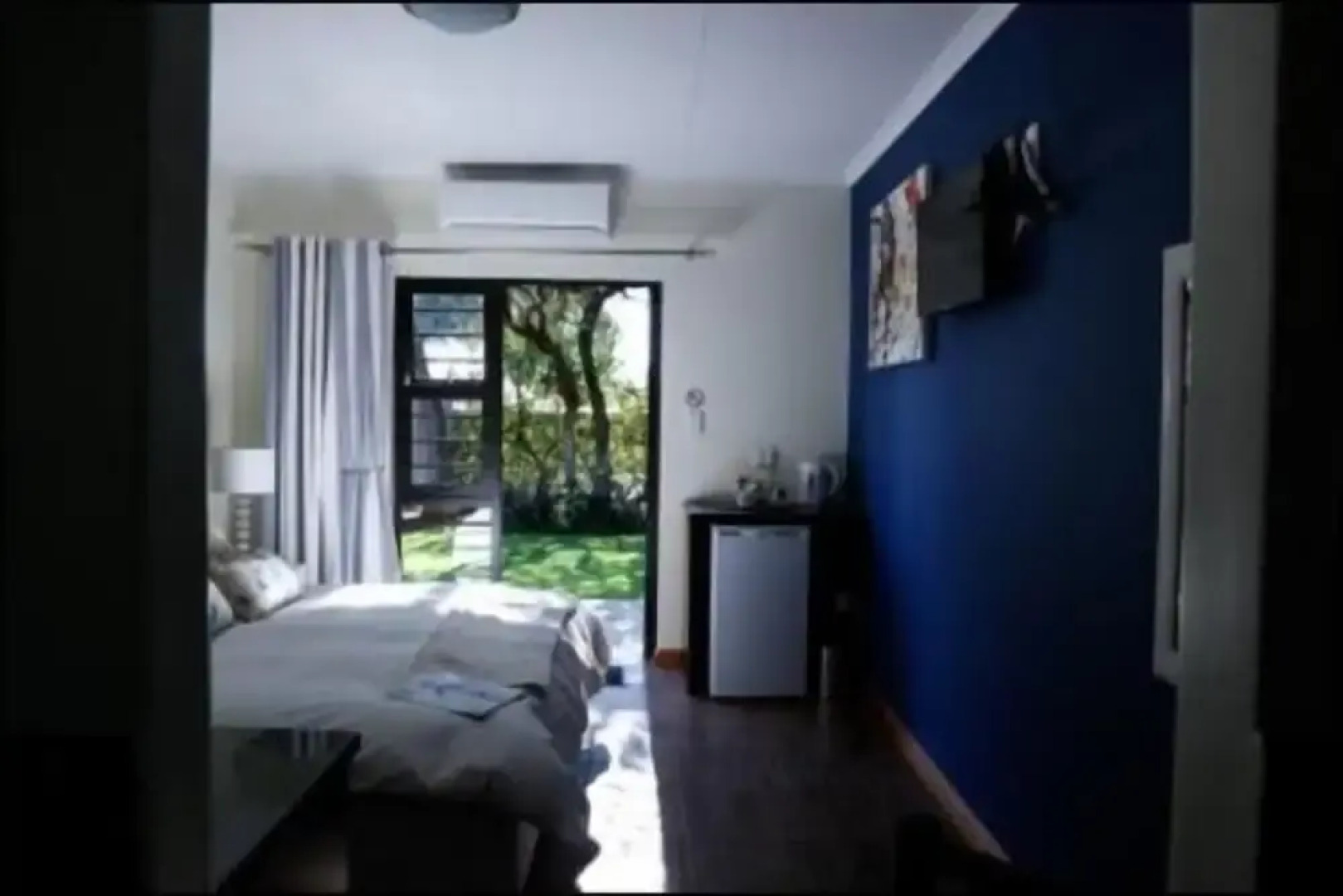 The Hedge Guesthouse