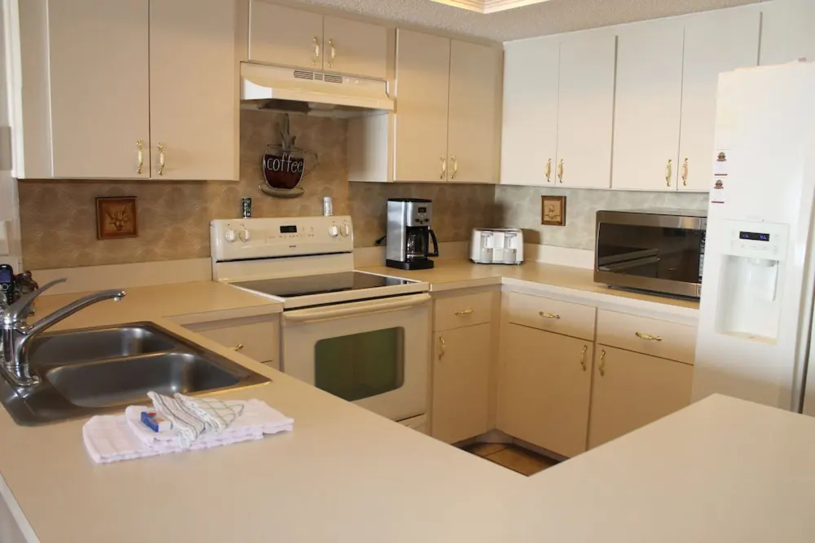 Las Brisas 105 Apartment