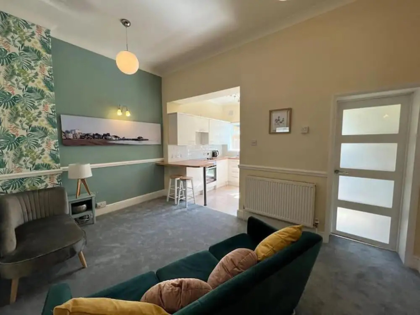 Cosy Coach House Garden Apt by the Sea Res Parking