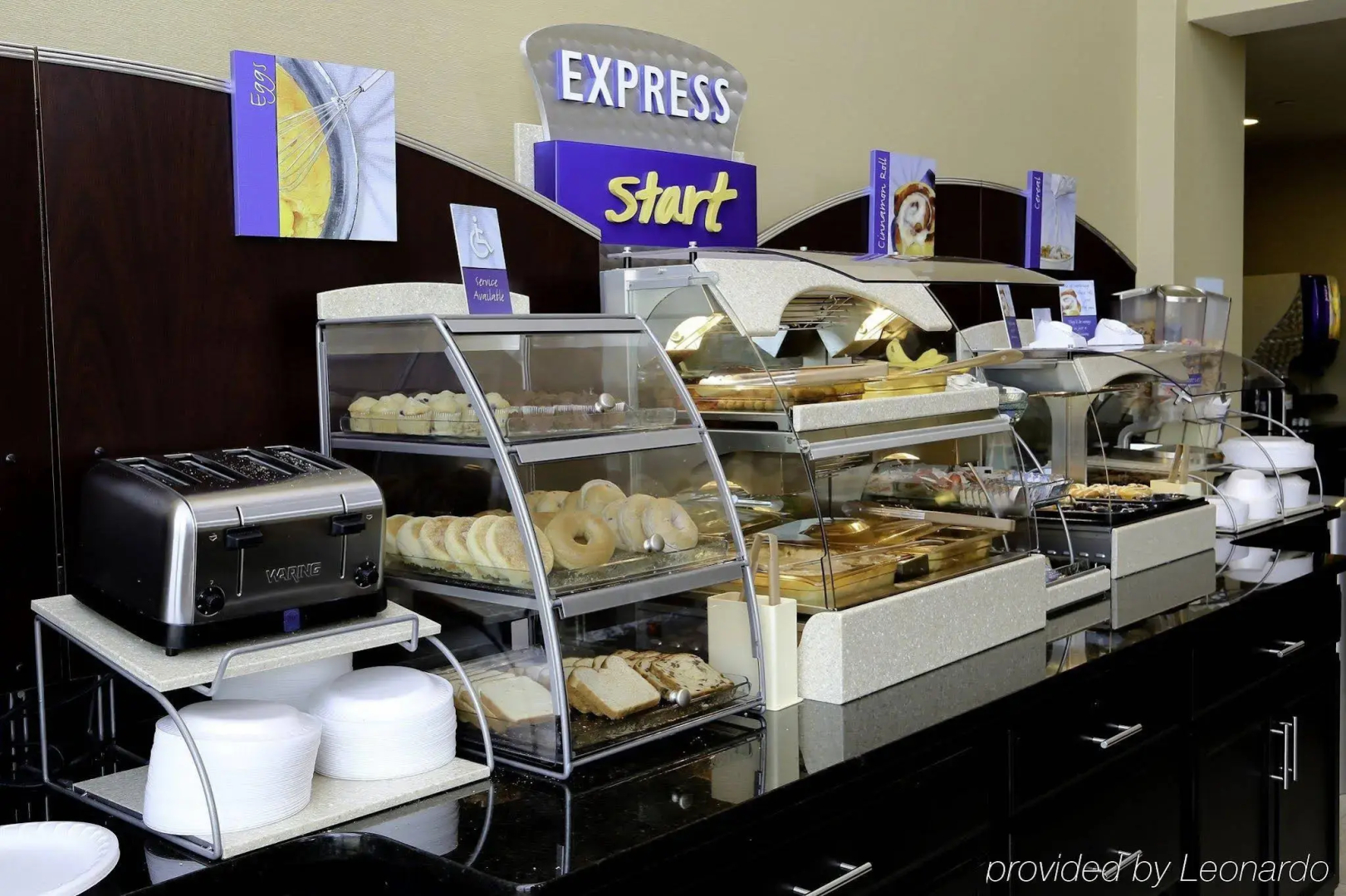 Holiday Inn Express Hotel & Suites Marion Northeast by IHG