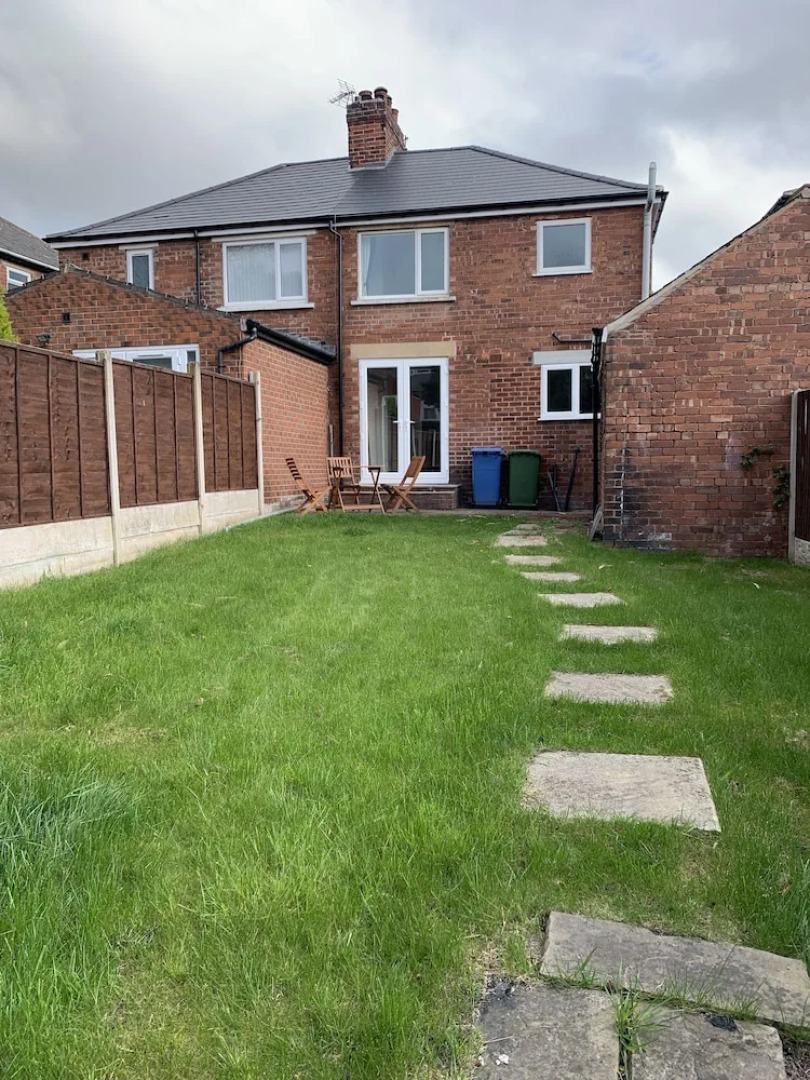 Worksop Newly Refurbished 2-bedroom House