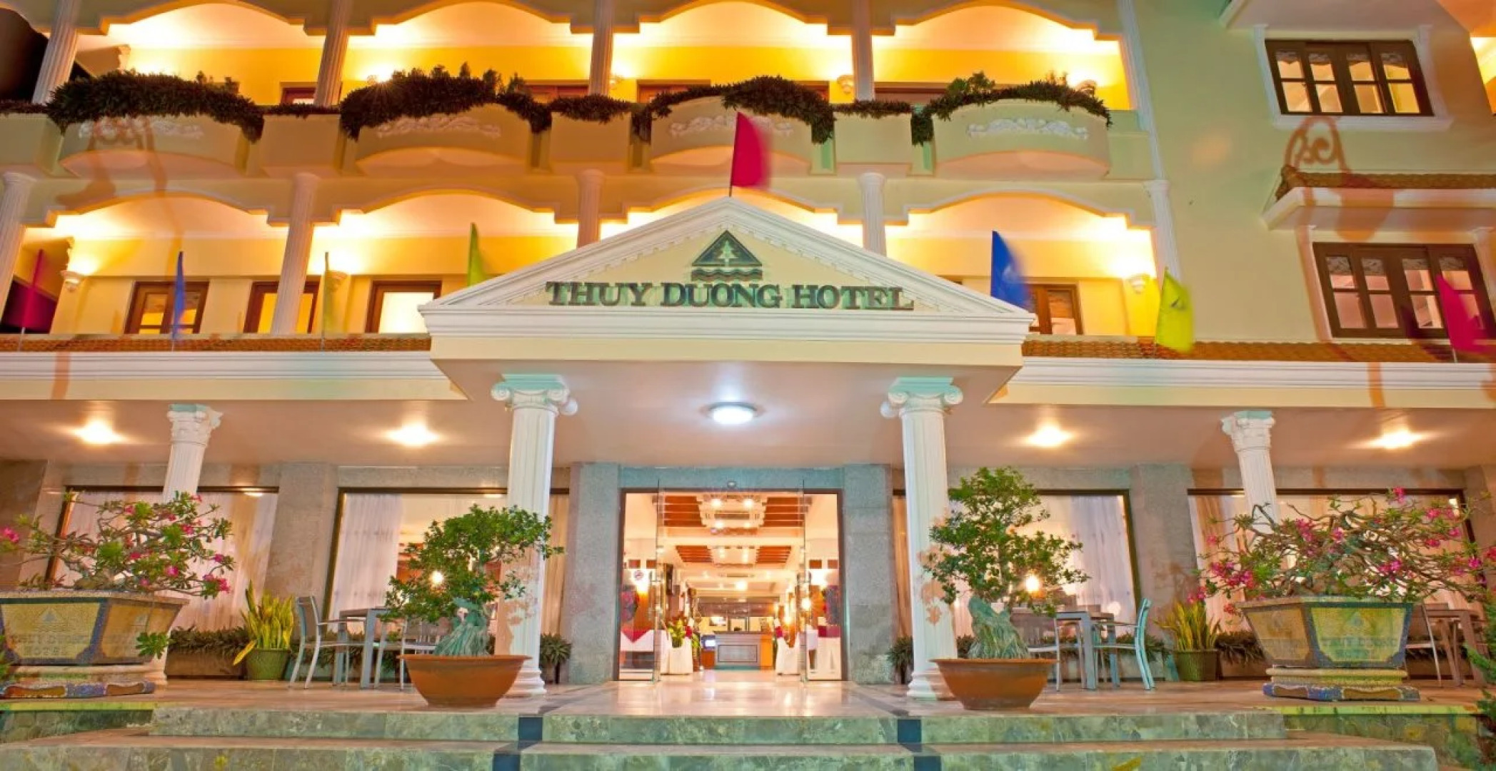 Tran Chau Beach & Resort