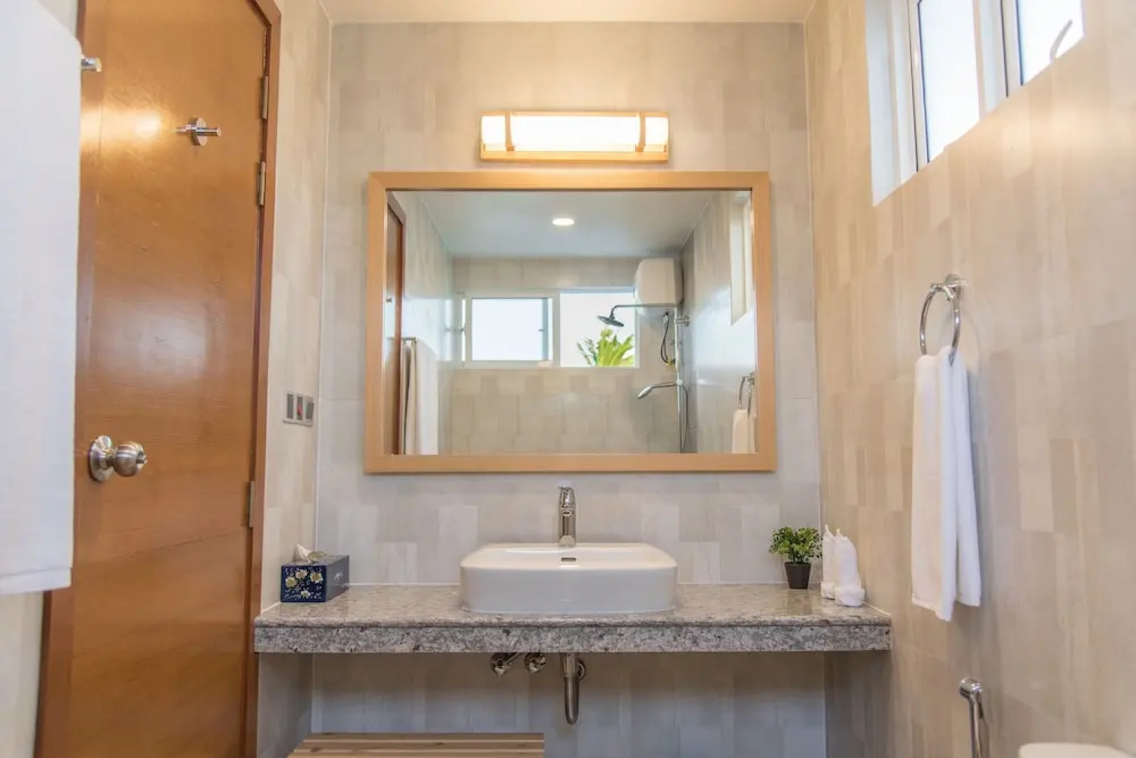 Reef Edge Thulusdhoo