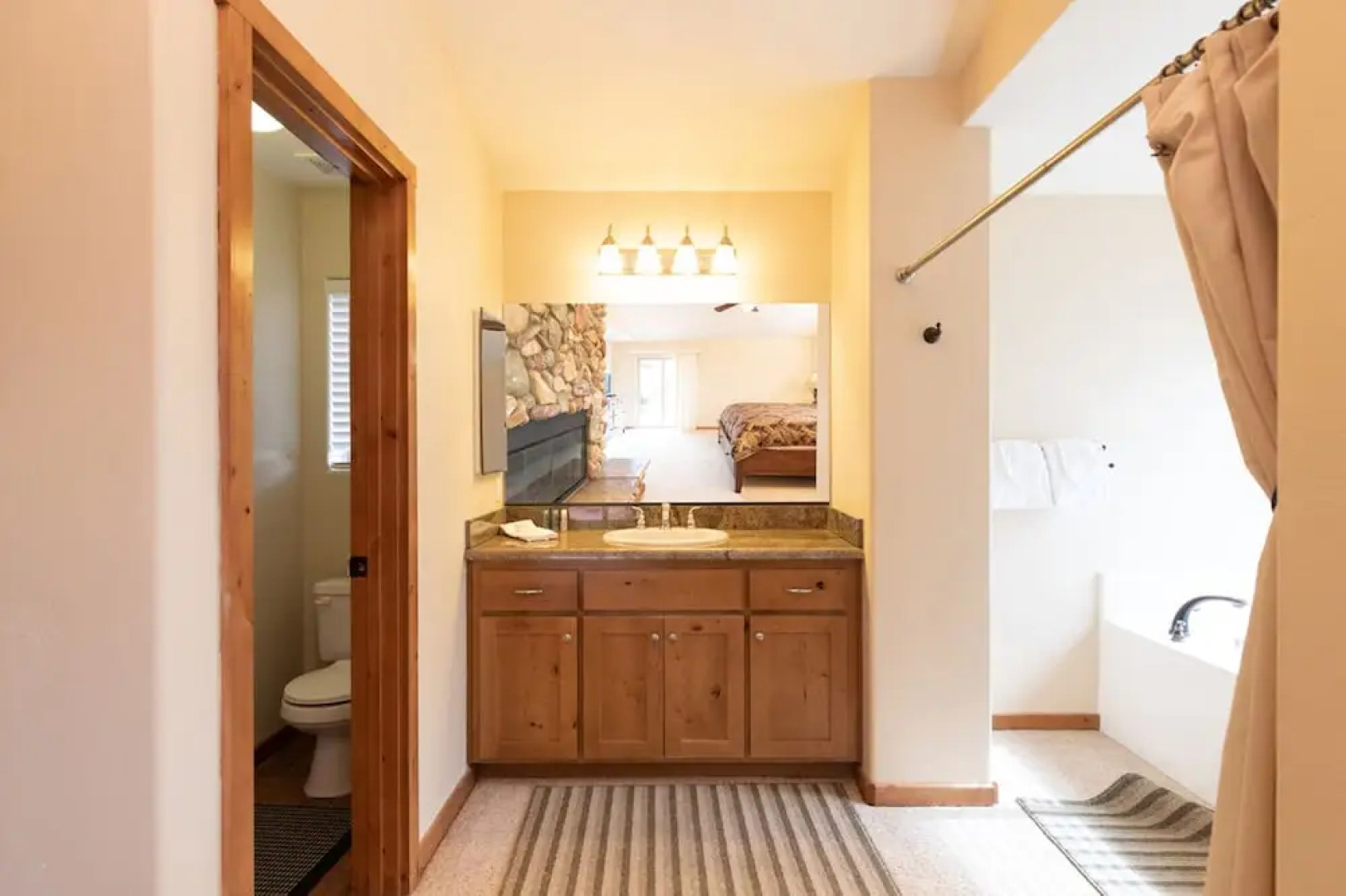 RedAwning Flintridge Inn #1423