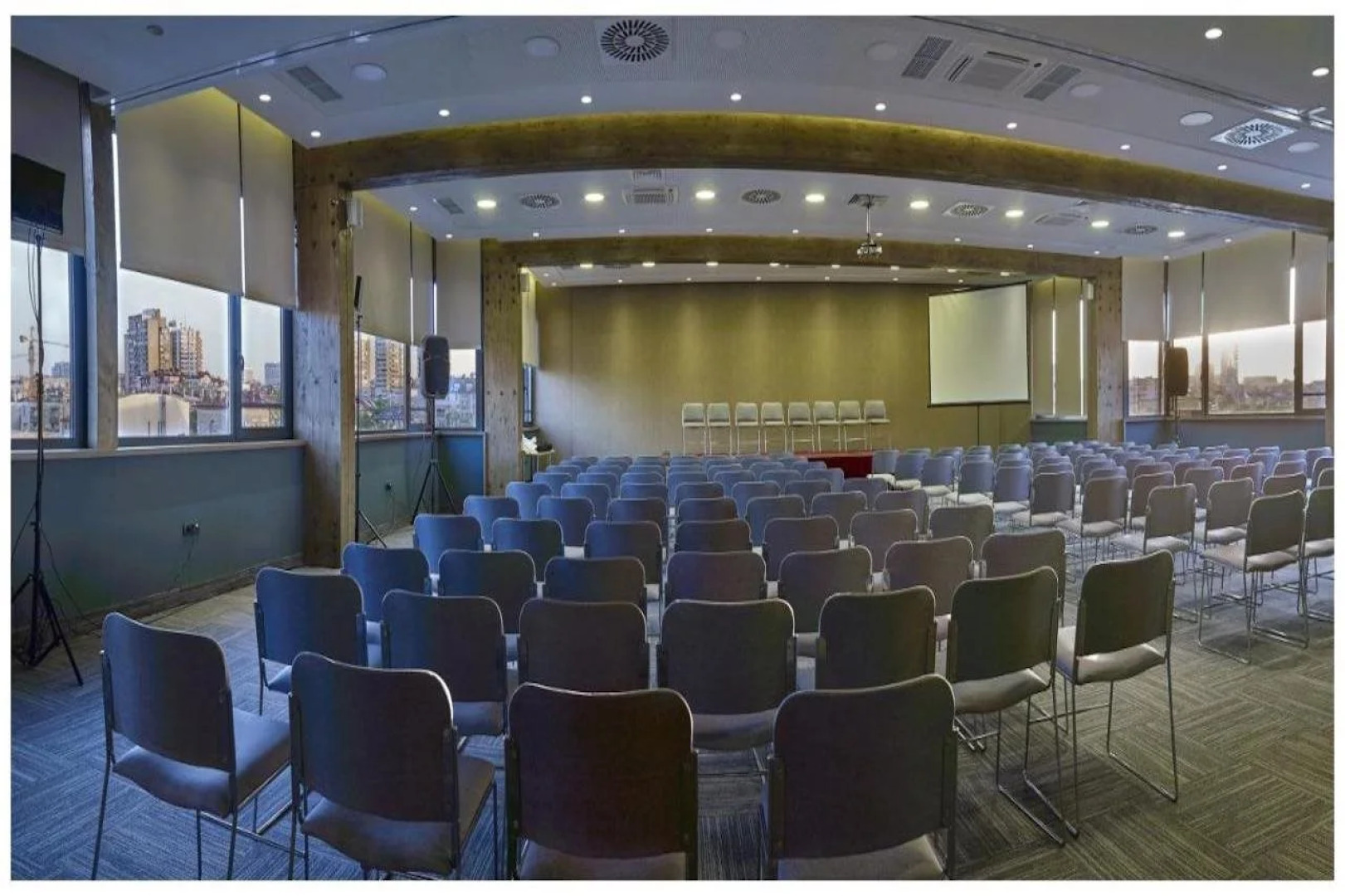 Отель Radisson RED Belgrade