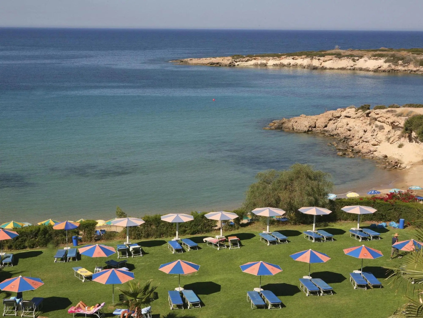 Corallia Beach Hotel Apartments