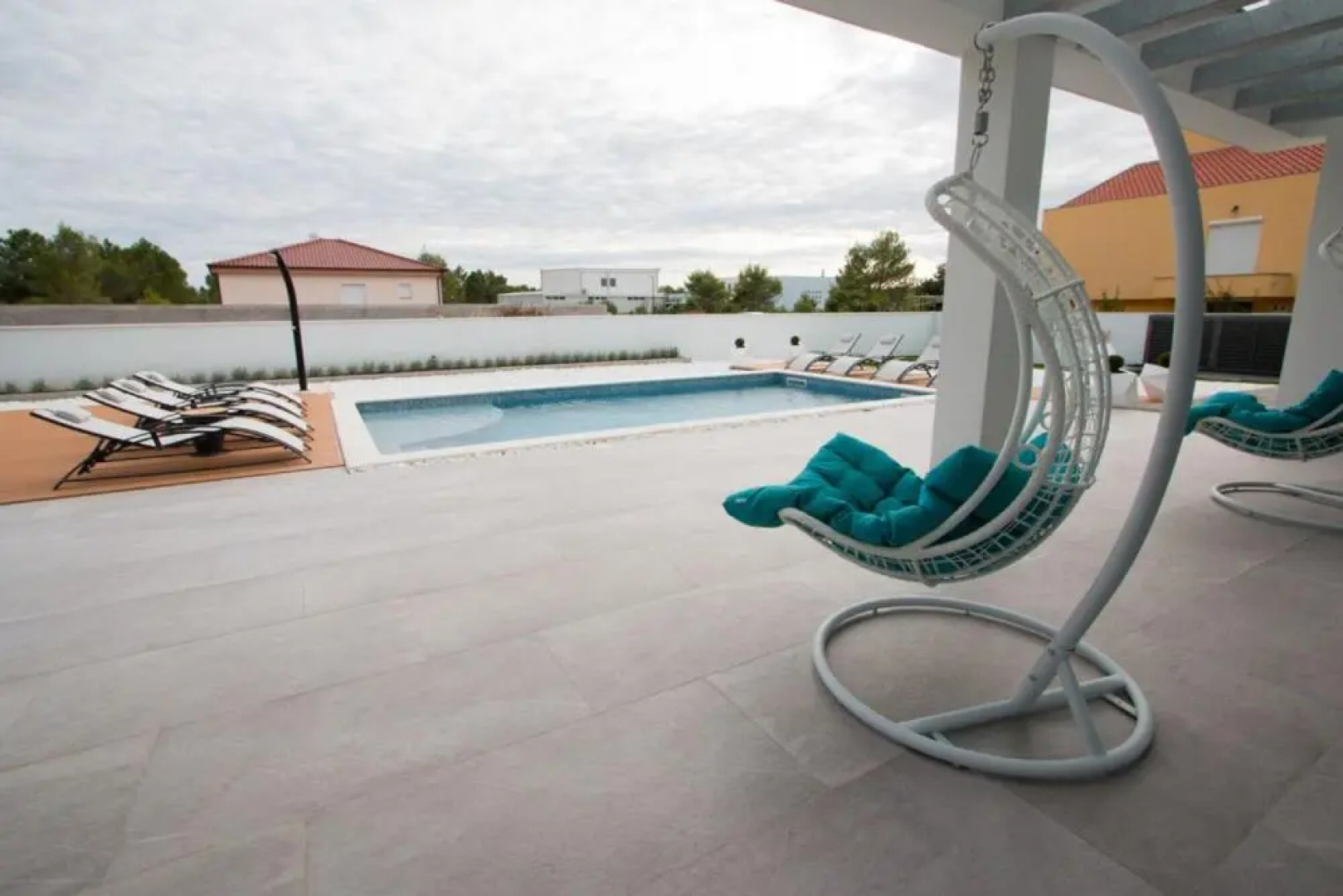 Villa Barako Prestige - 4 Bedroom Villa - Very Modern Interior - WiFi and Air Conditioning