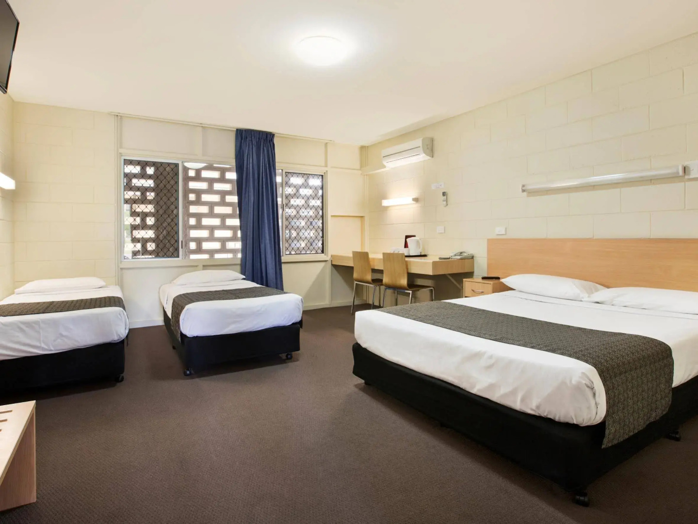 Nightcap at Dalrymple Hotel