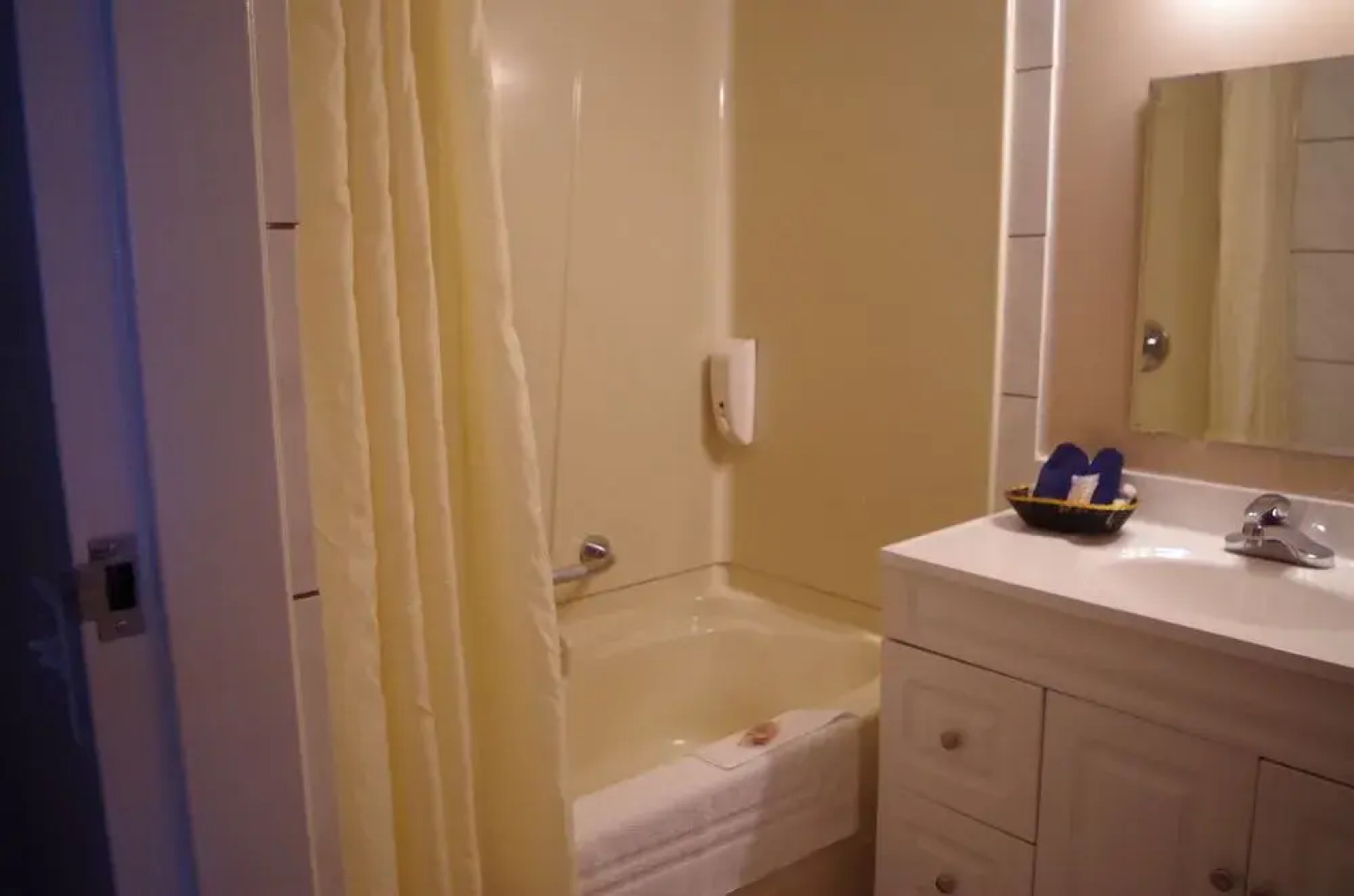 Causeway Bay Hotel Sparwood