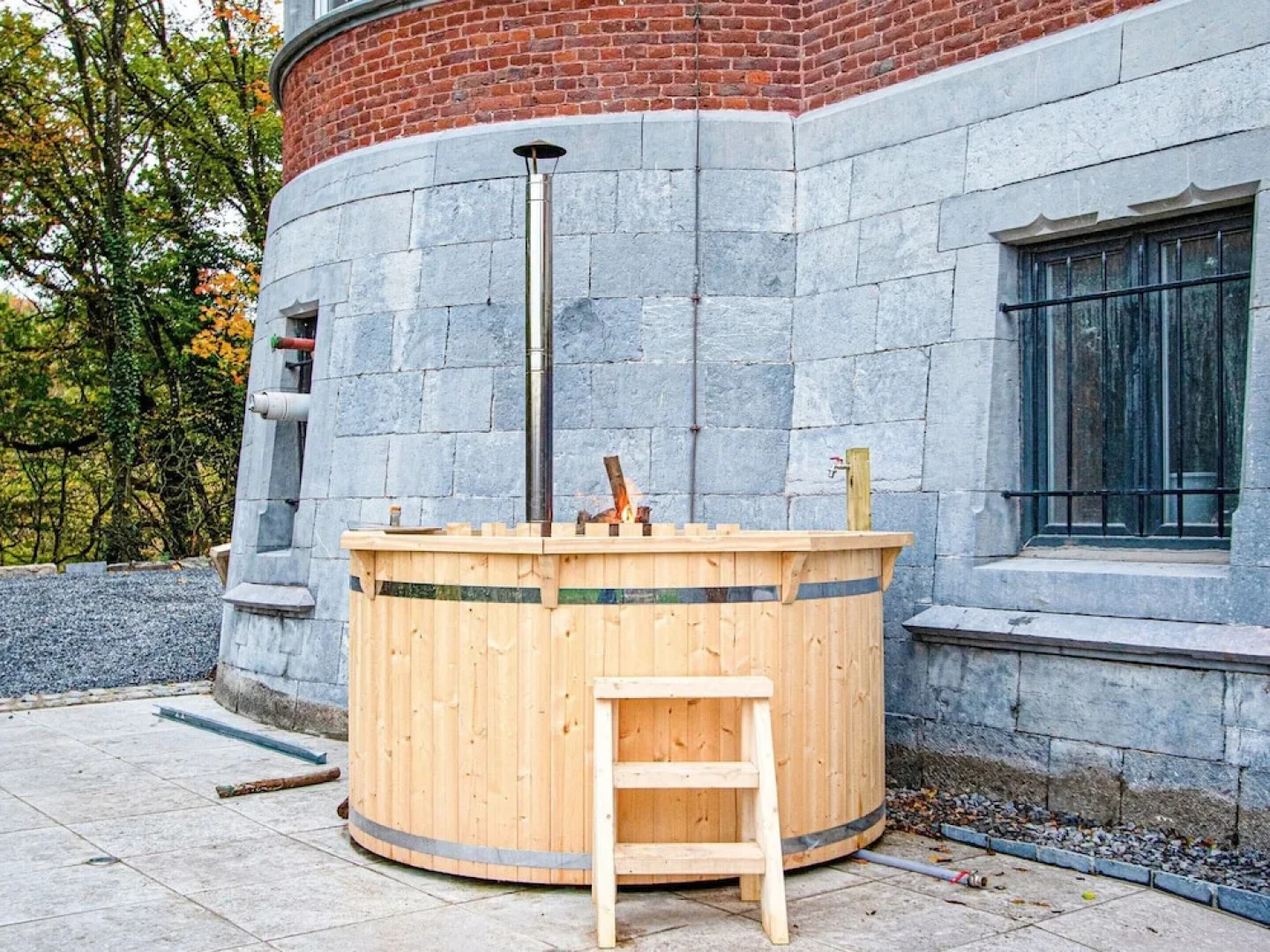 Wellness Castle With Cinema Bliss