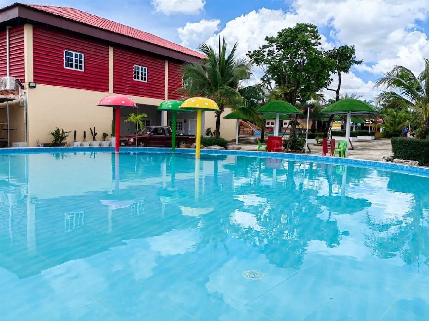 Trang Villa Hotel And Water Park