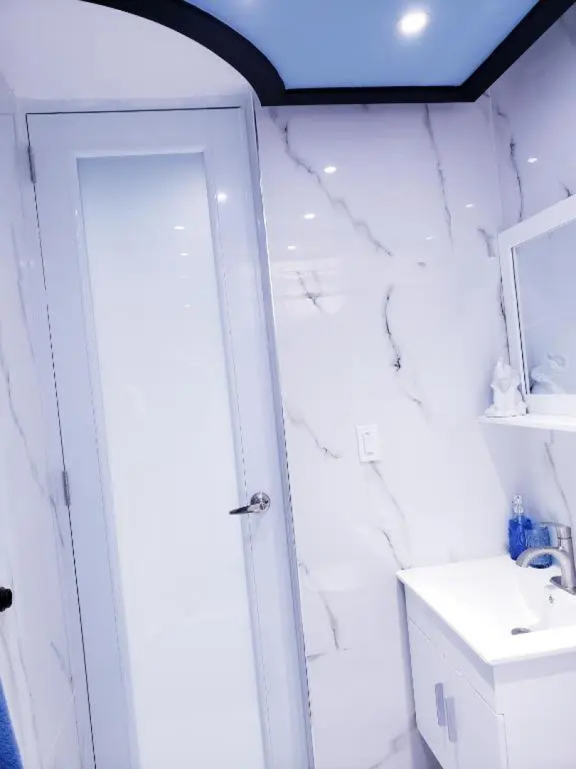 M/H HOUSE (#2) cozy house near airport and beach