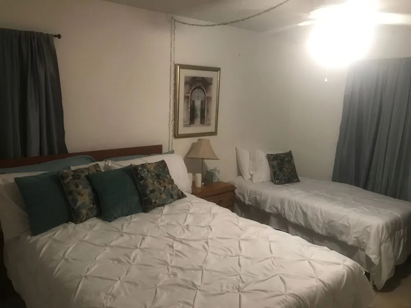 Shopping Restaurants Nightlife Beach