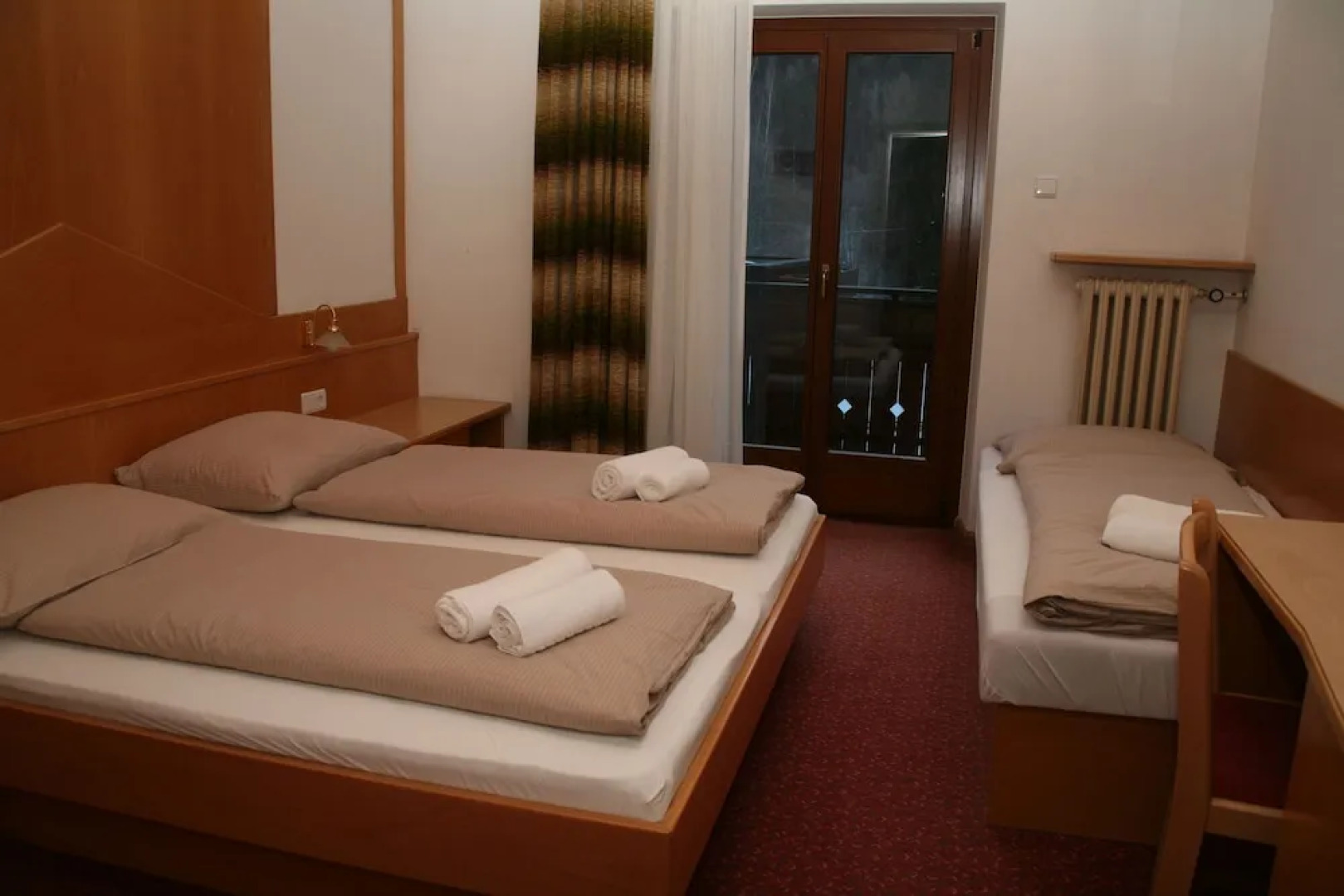 Hotel & Camping Gisser