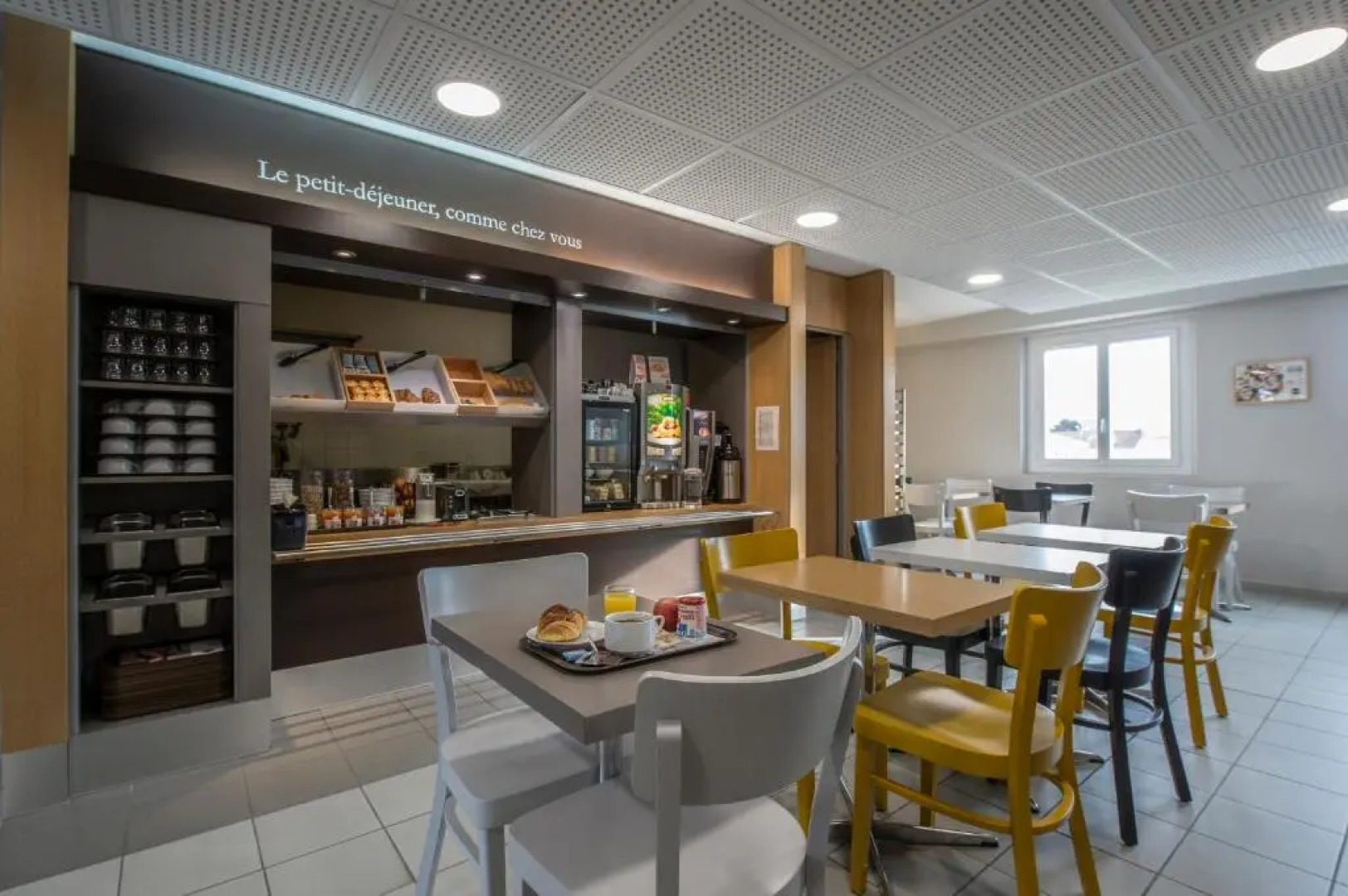 B&B Hotel ORANGE - Echangeur A7 A9