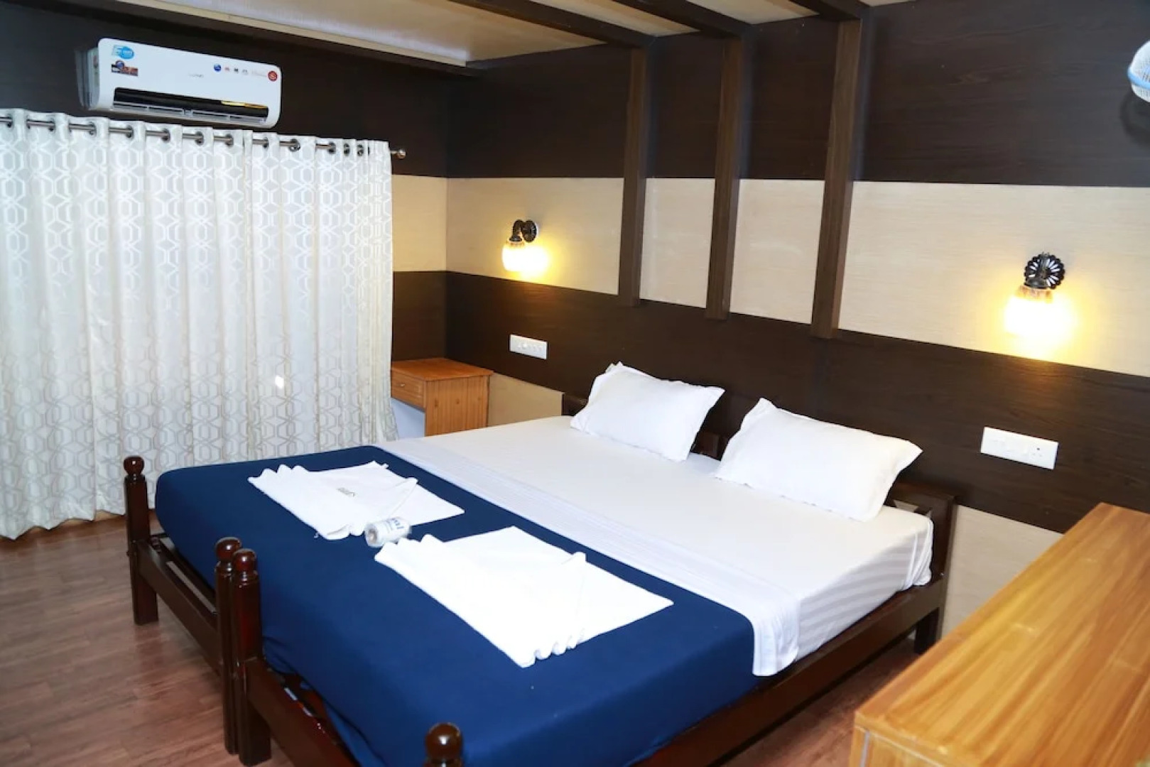 Tharangini Houseboats