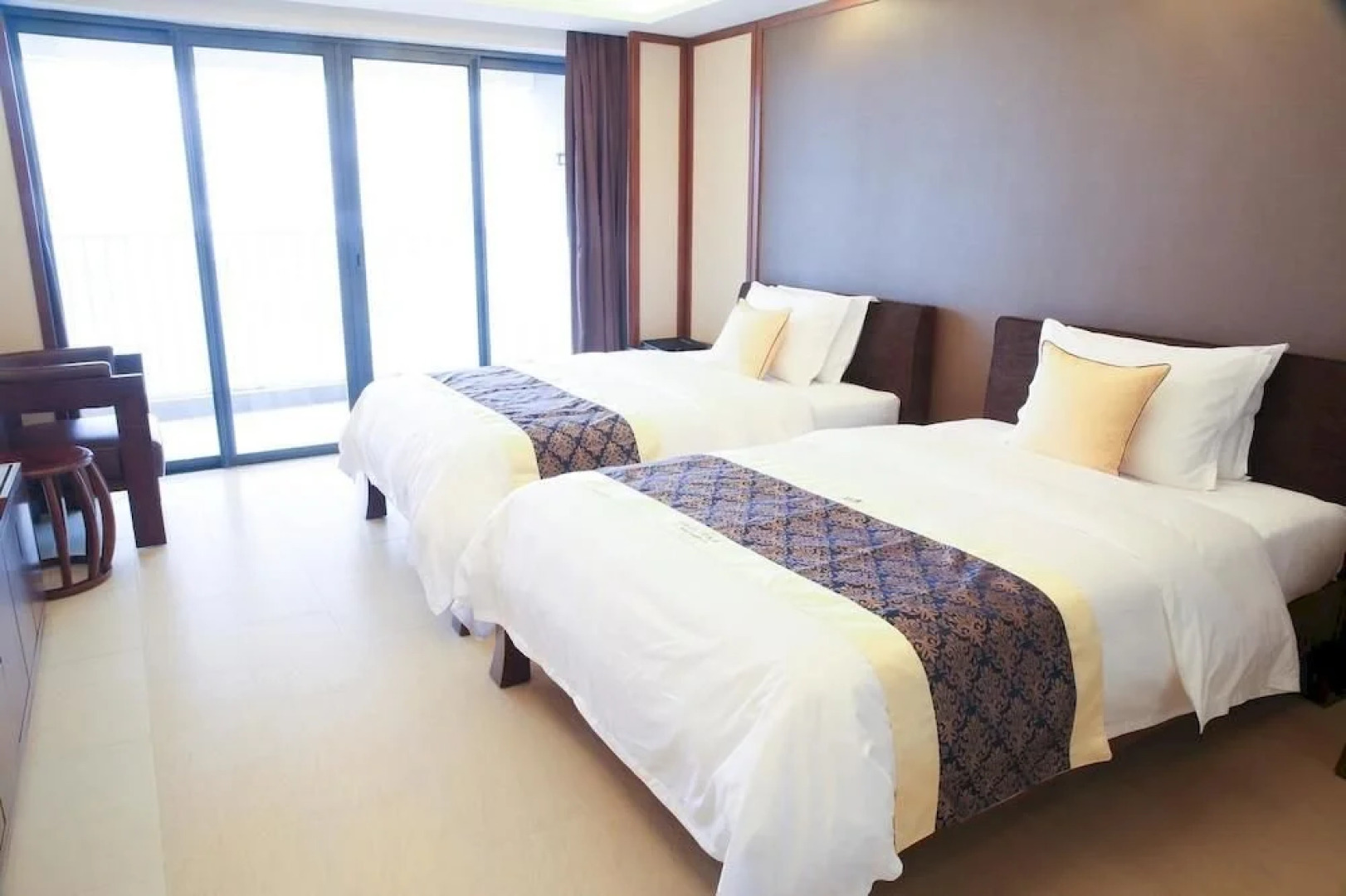 Tujiasiweideng Holiday Hotel