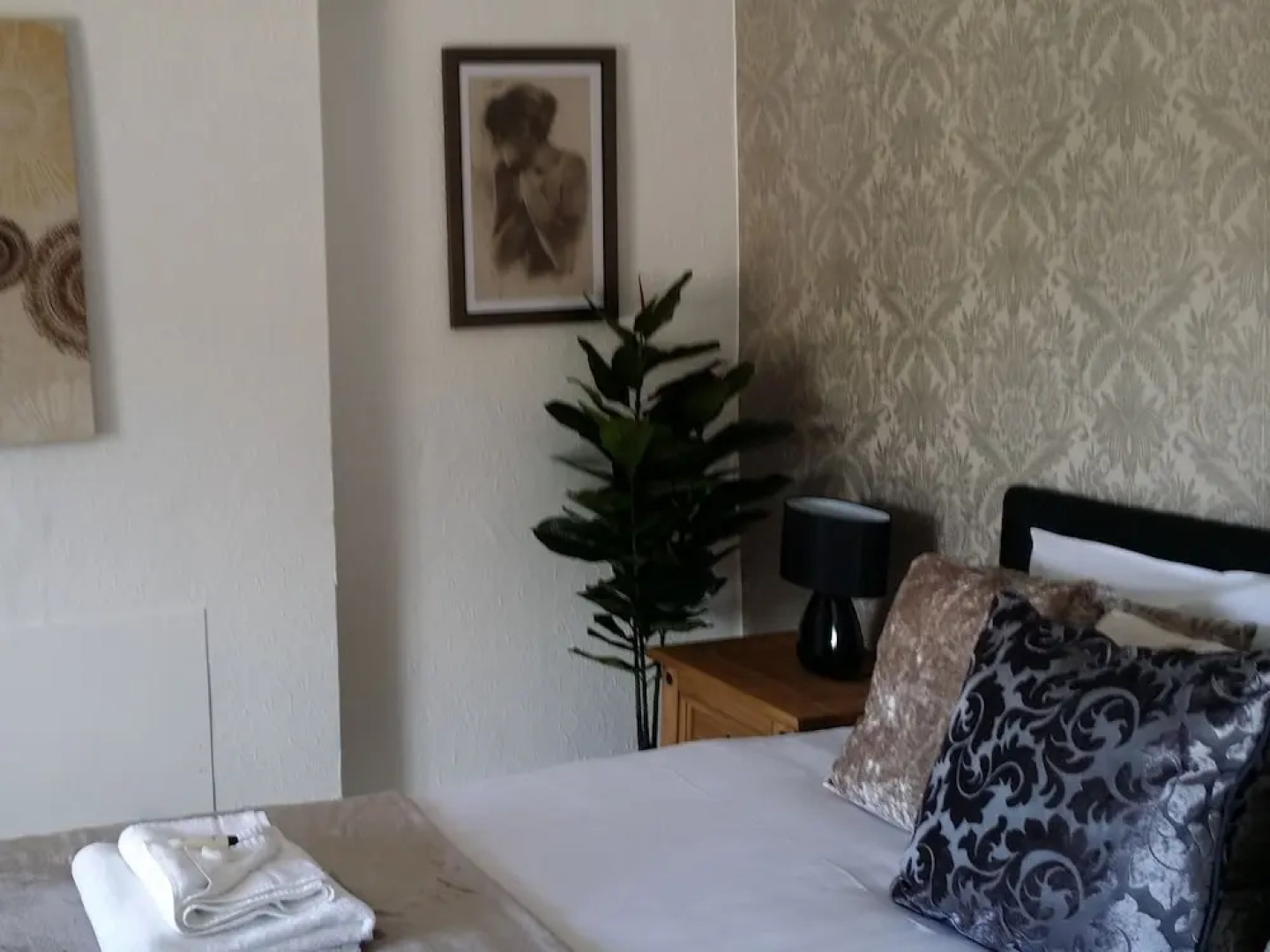 The Olde Three Cocks