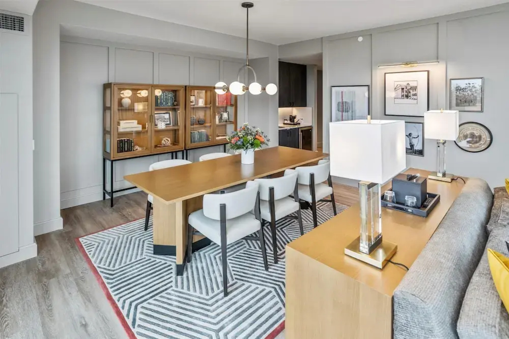 The Highlander at Radford, Tapestry Collection by Hilton