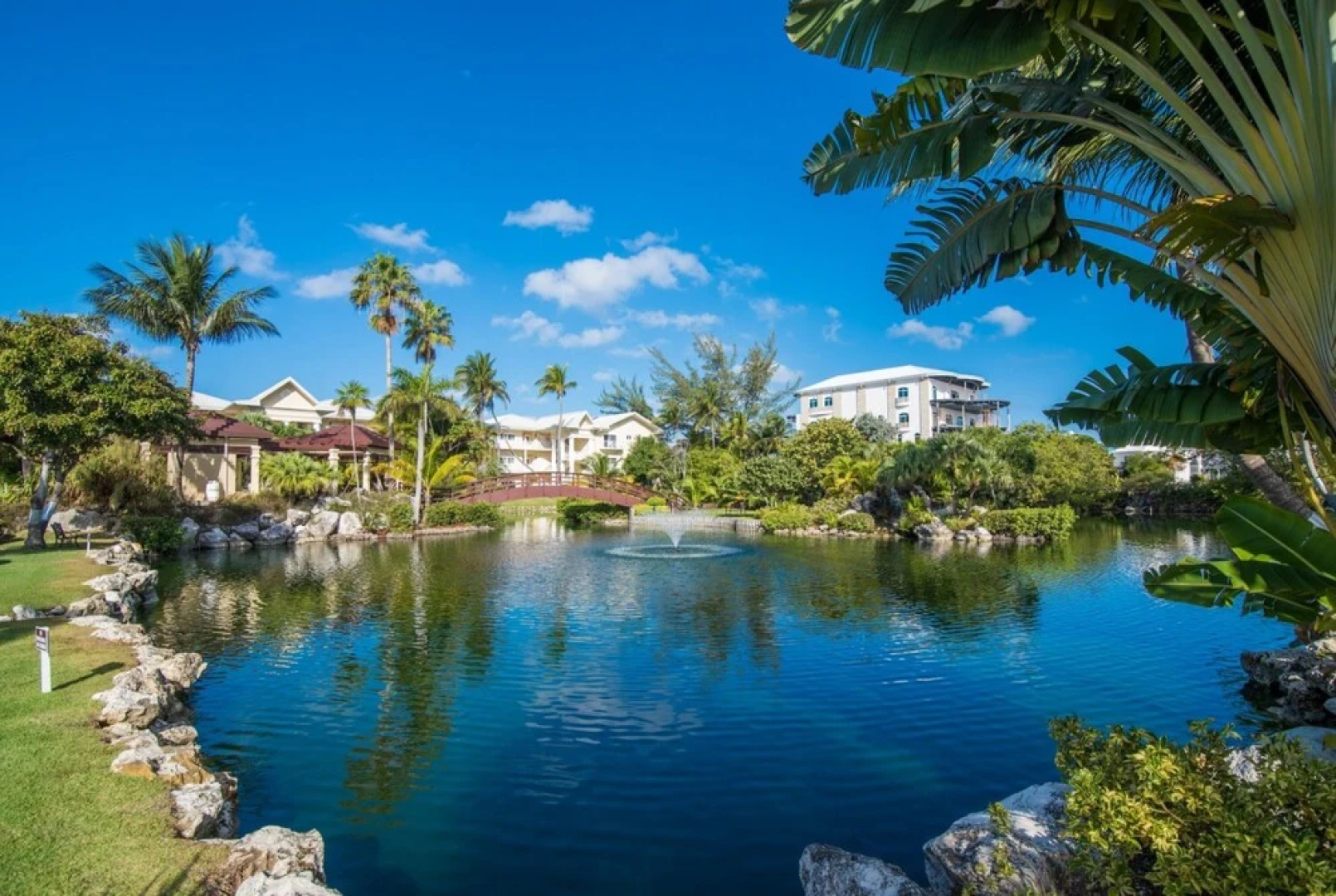 Laguna Del Mar by Cayman Villas