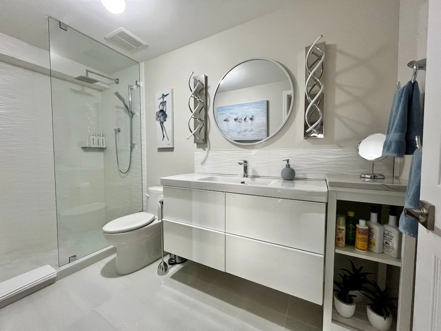 Lake and the City Bed and Breakfast