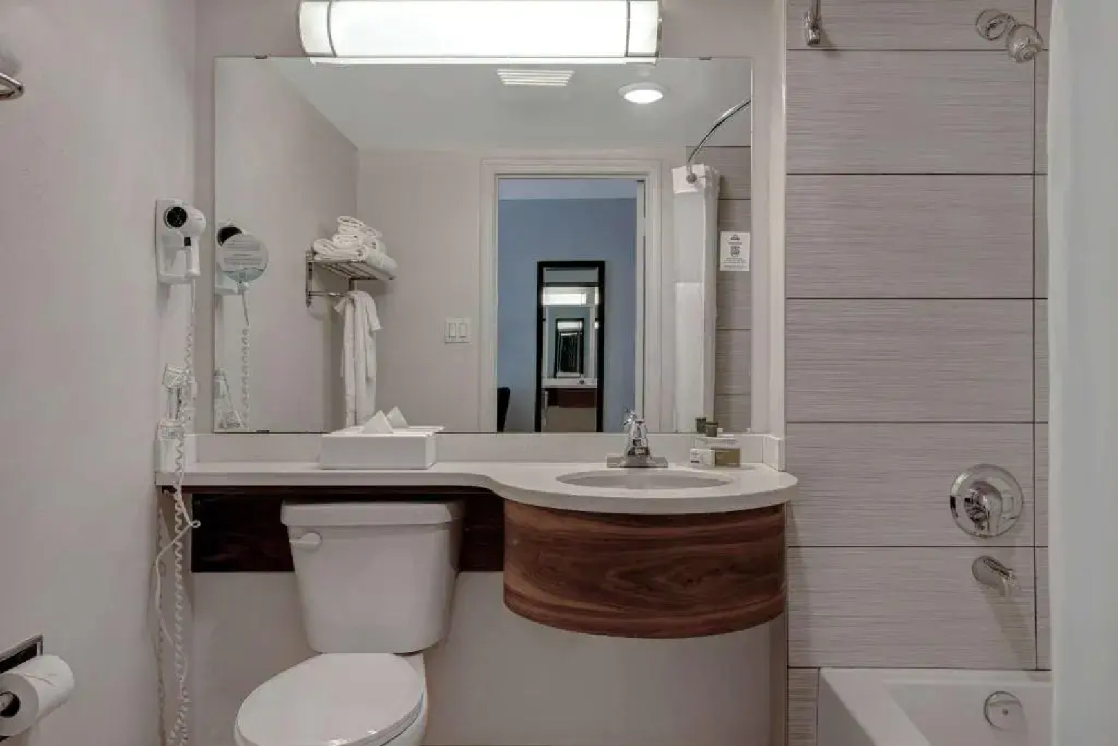 Victoria Airport/Sidney Travelodge