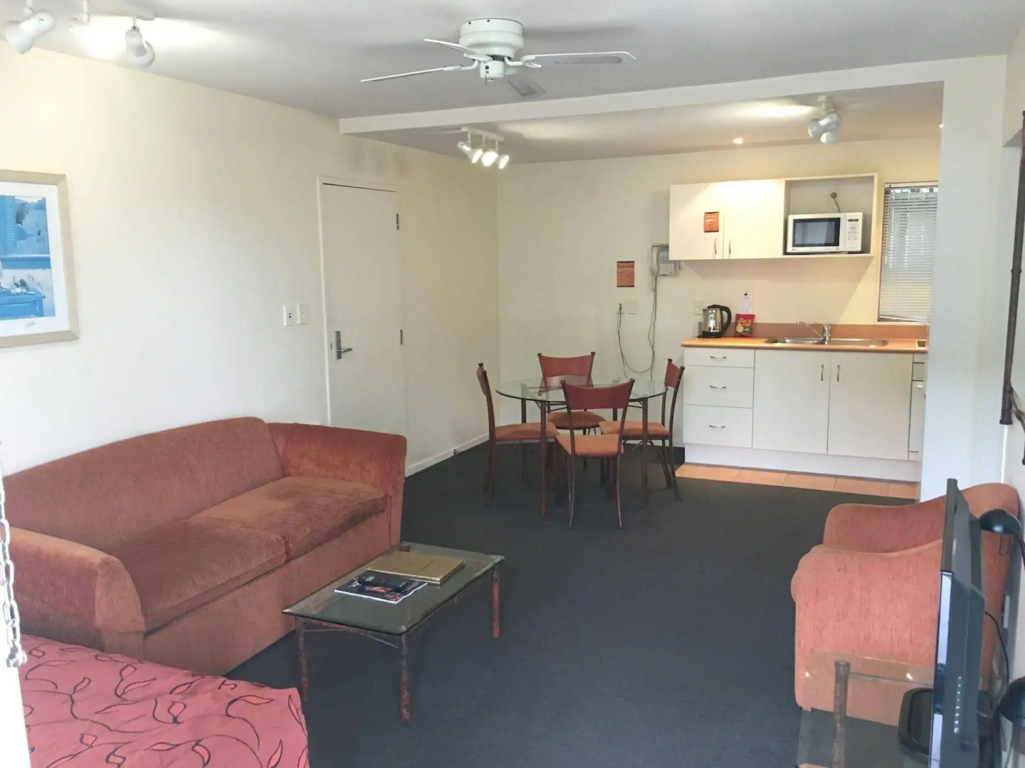 Albany Executive Motor Inn