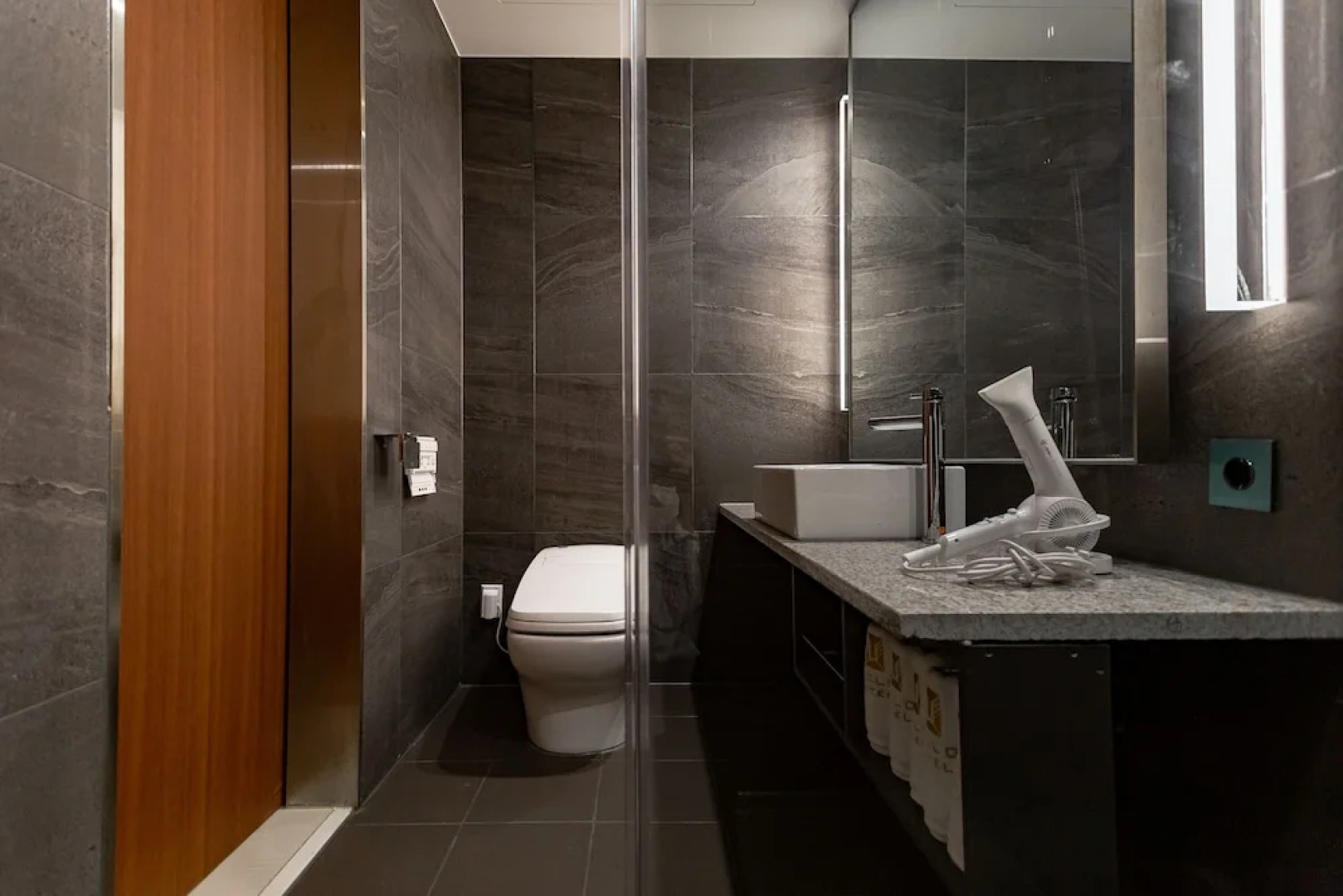 Iksan Business Tourist Hotel