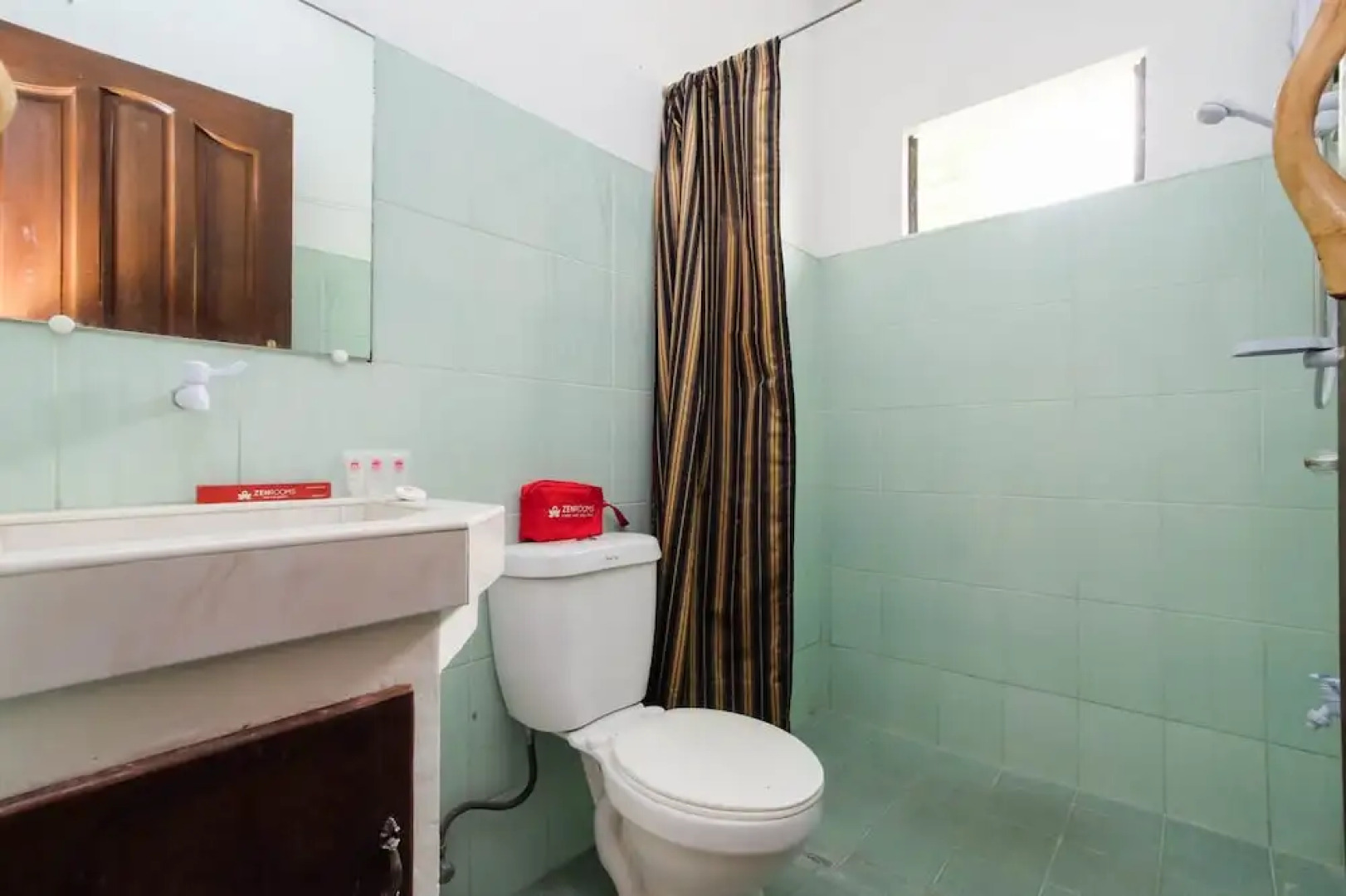 ZEN Rooms Mahogany Upland Dumaguete