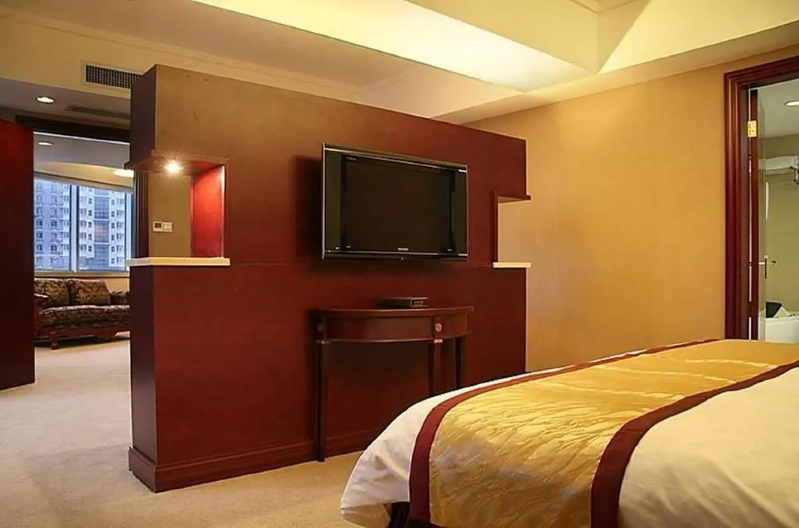 Victoria International Hotel