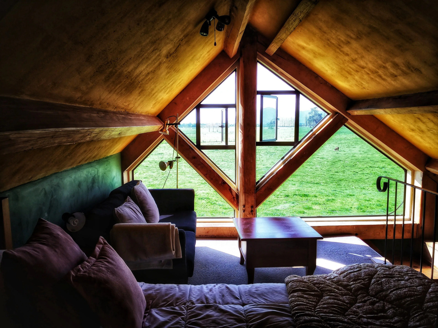 The House With No Nails