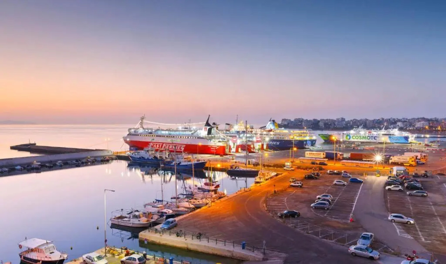 HoneyBee 1 - Sunny Studio in the center of Rafina