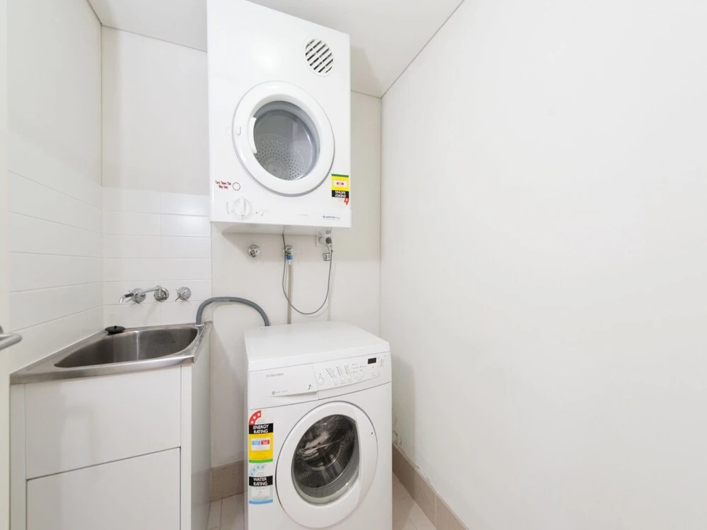 Cote D'Azur,  Unit 41/61 Donald Street